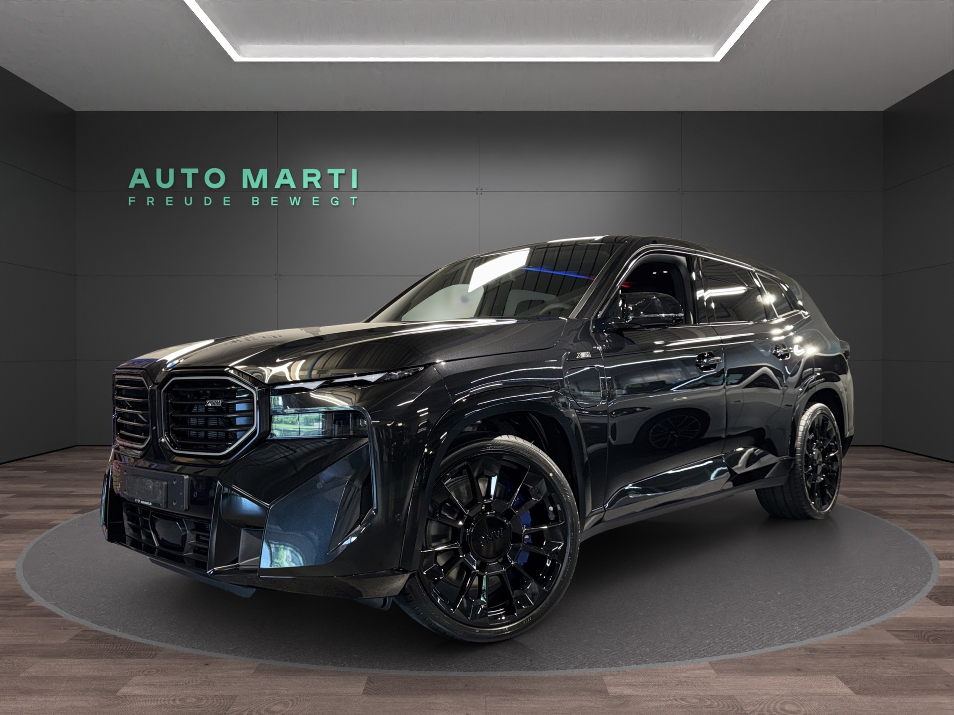 BMW XM 50e Plug-in Hybrid