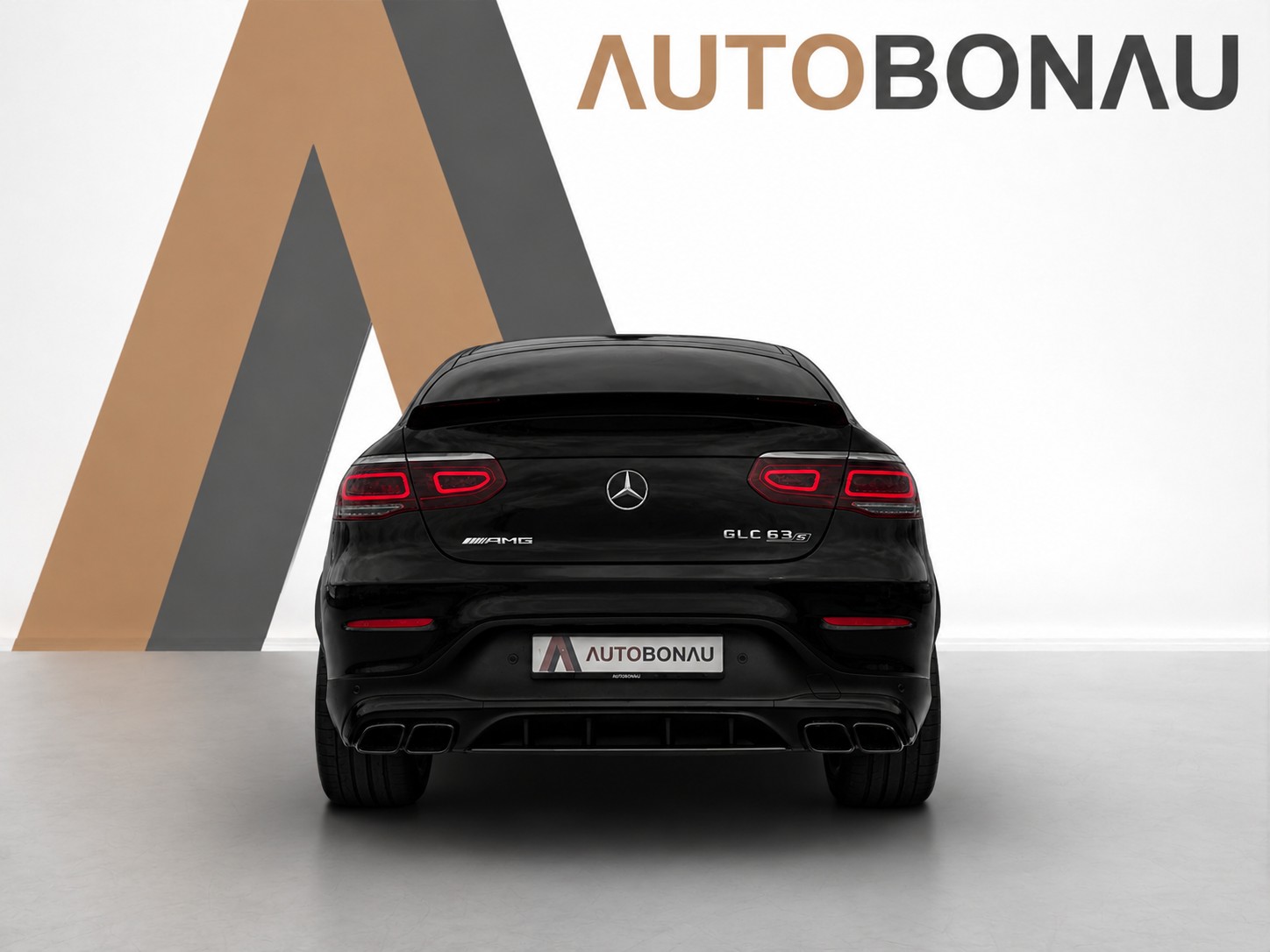 MERCEDES-BENZ GLC 63 S AMG 4m+ Coupé-showroom-element-3