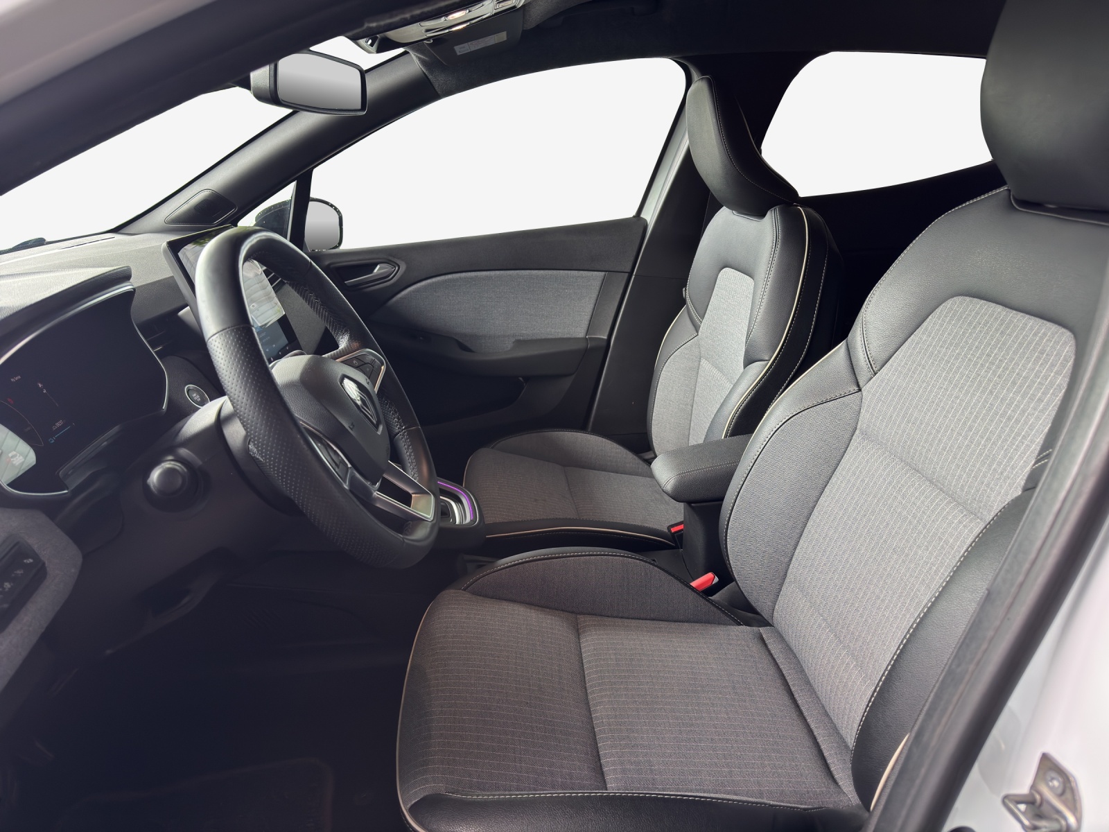 RENAULT Clio 1.6 E-Tech Techno-image-7