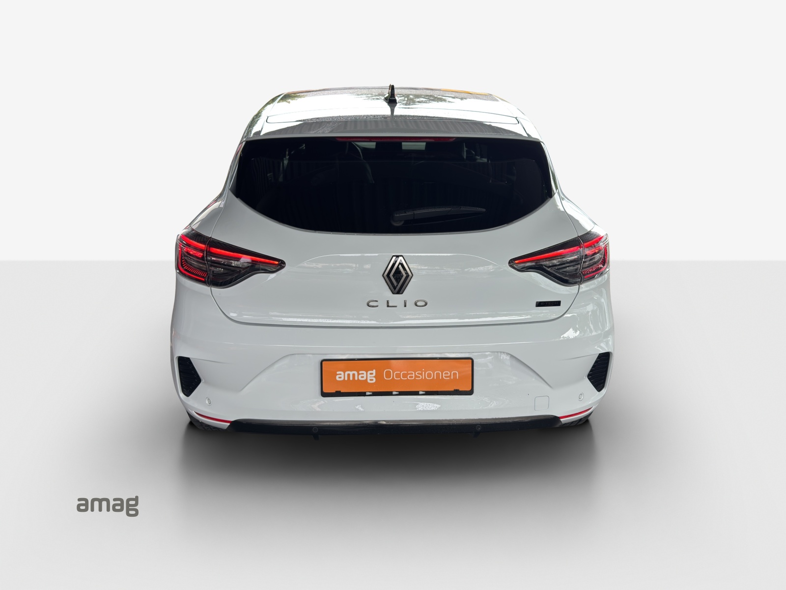 RENAULT Clio 1.6 E-Tech Techno-showroom-element-3