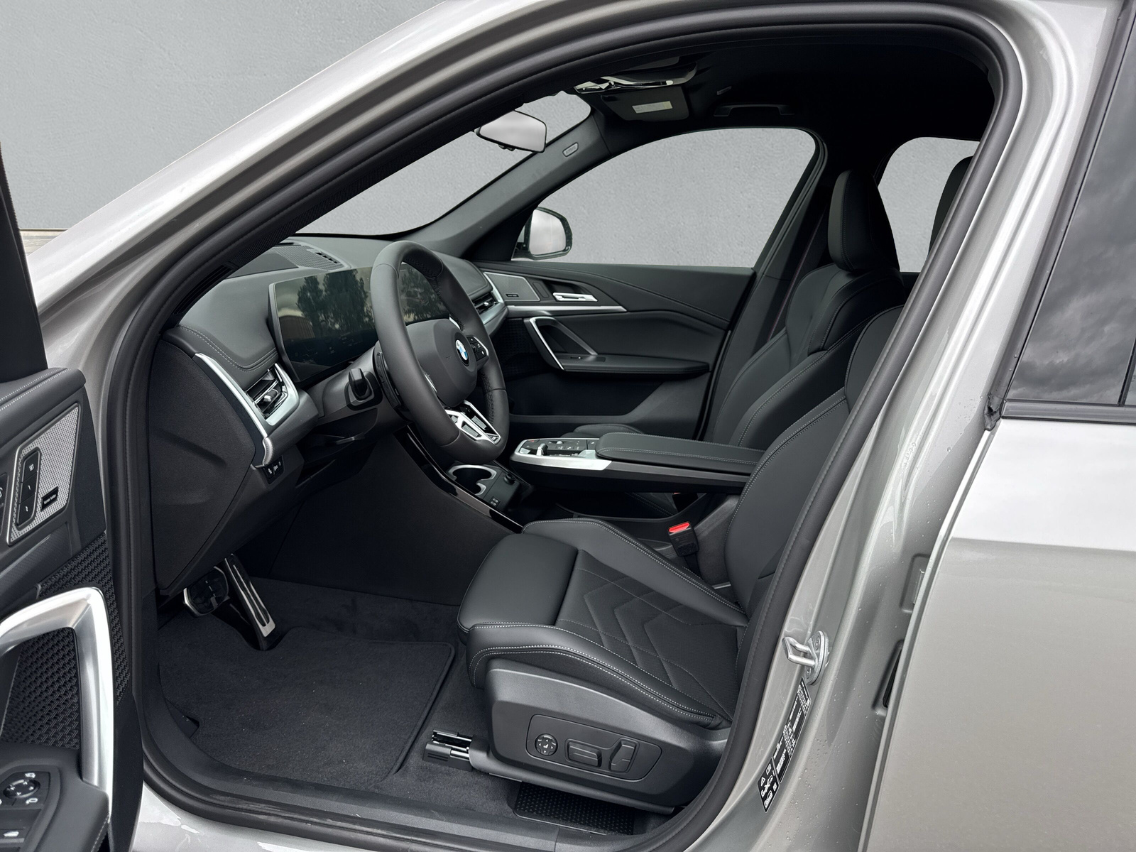 BMW X1 xDrive 23i 48V M Sport Pro-image-11