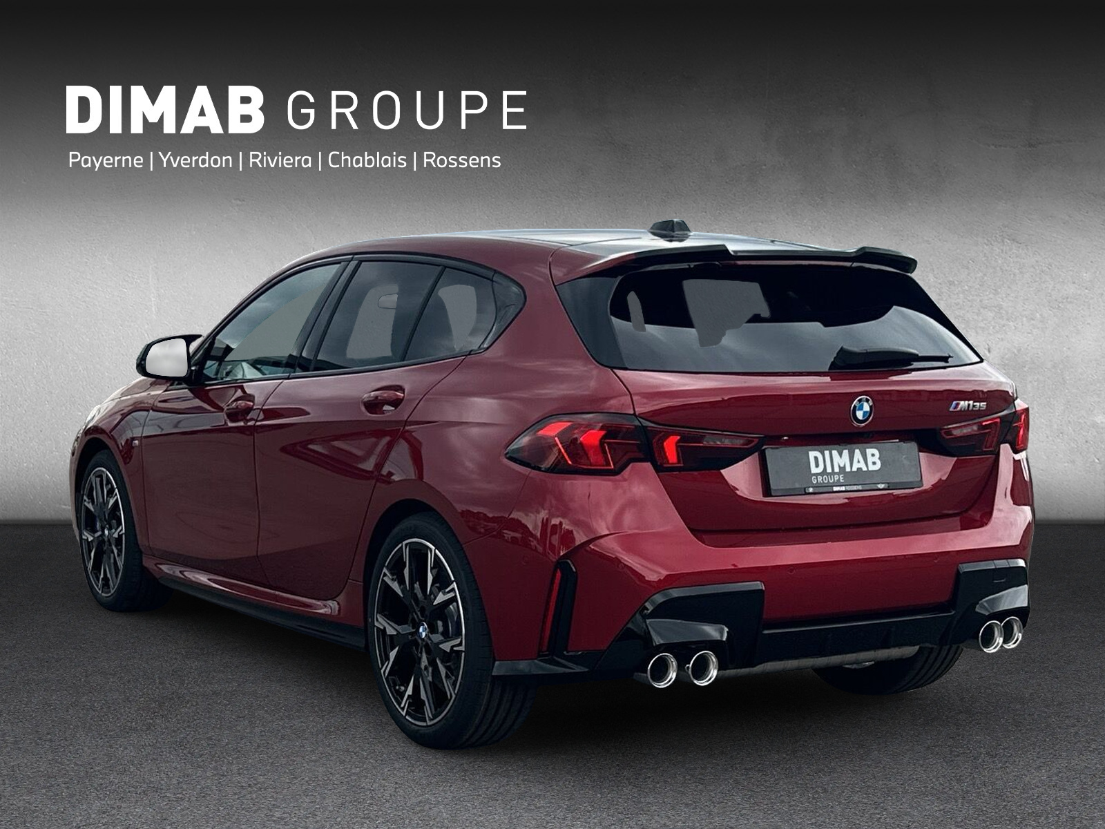 BMW M135 xDrive-showroom-element-2