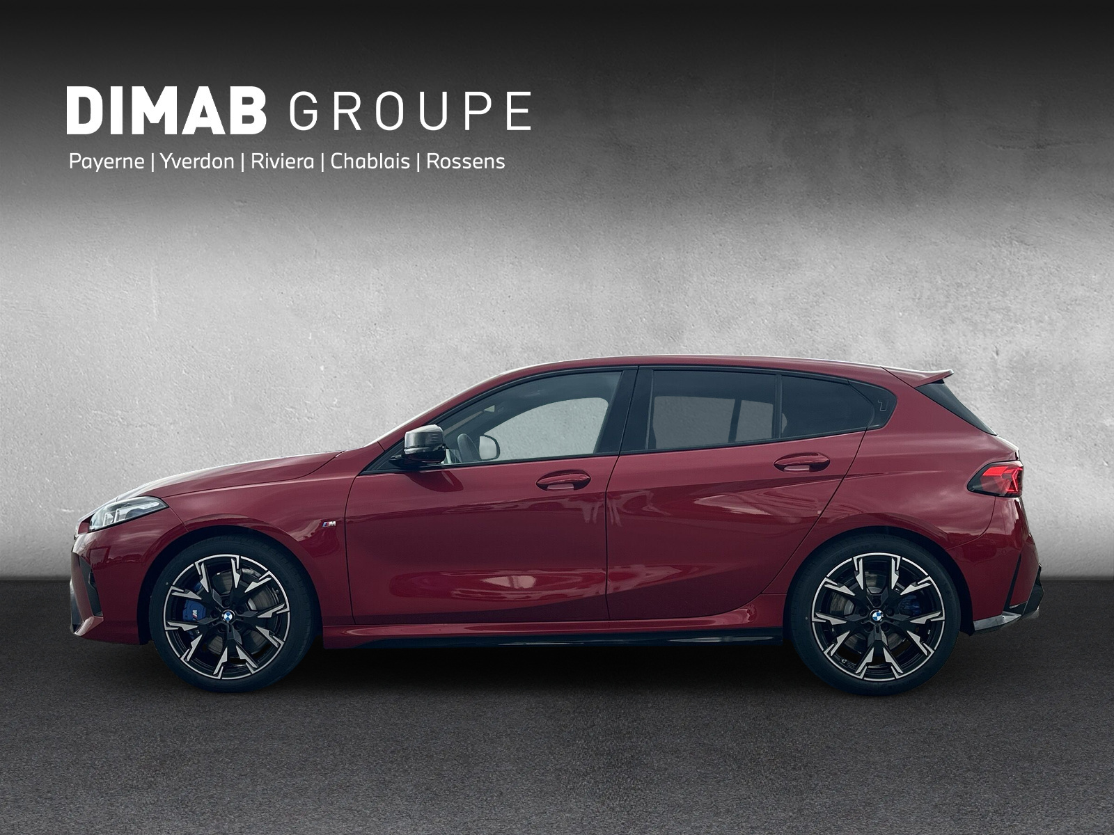 BMW M135 xDrive-showroom-element-1
