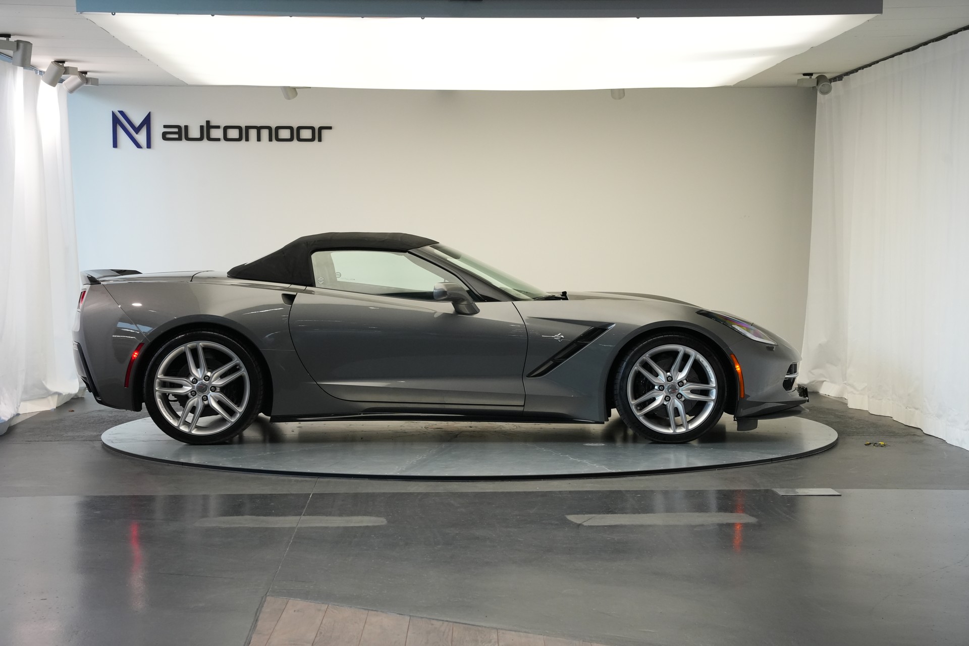 CHEVROLET Corvette Convertible Stingray Automatic-showroom-element-3