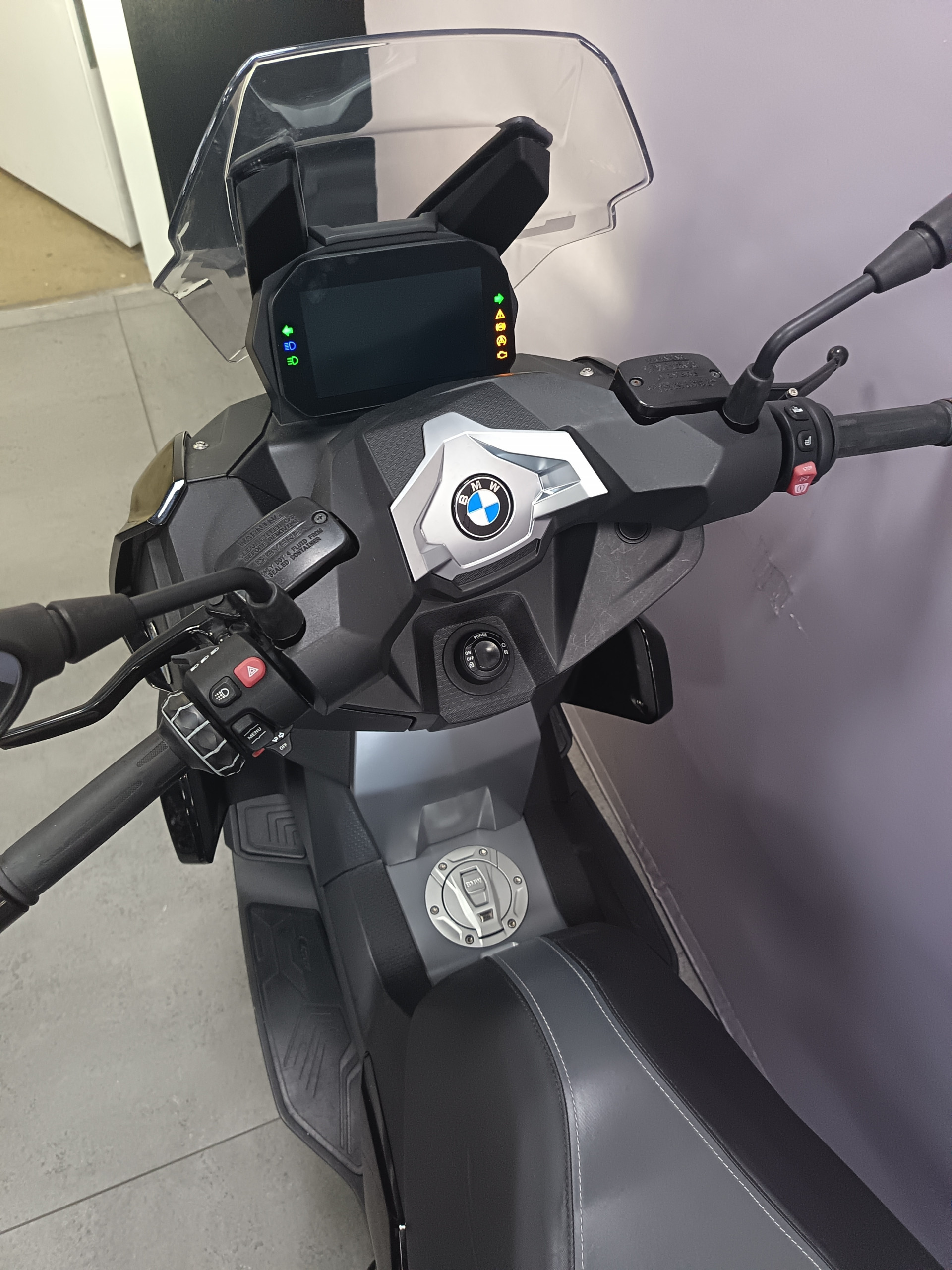 BMW C 400 X *** Akrapovic ***-image-4