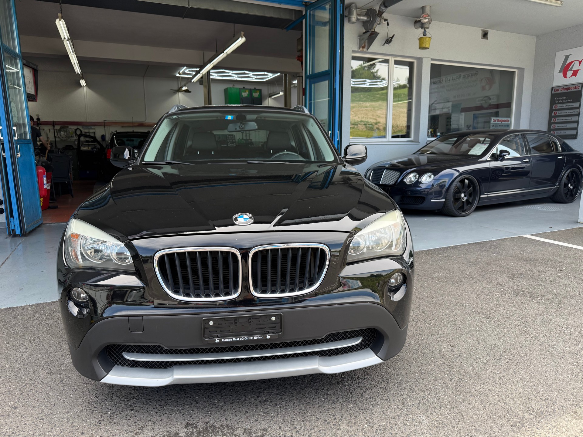 BMW X1 xDrive 20d Steptronic-showroom-element-1