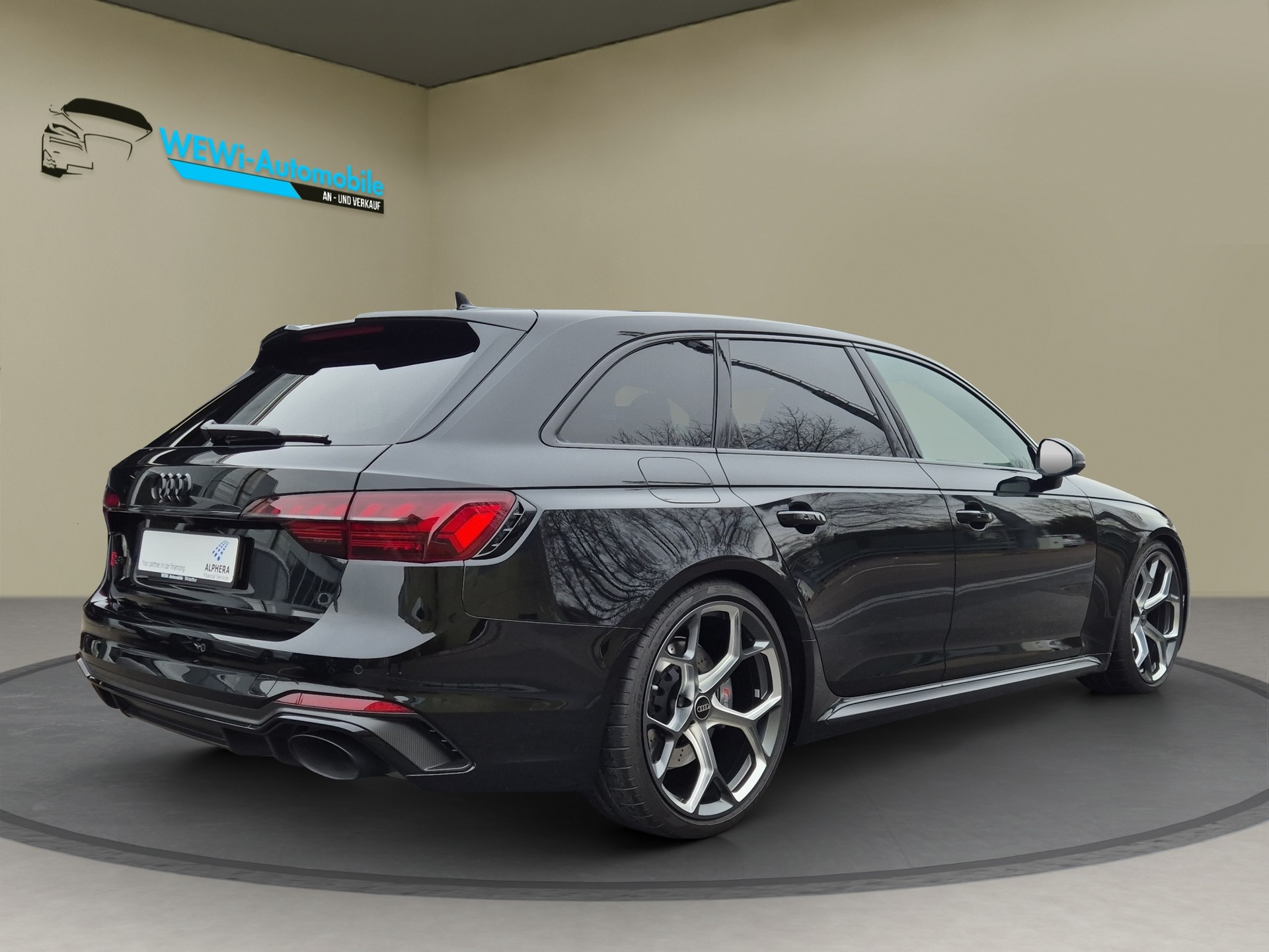 AUDI RS4 Avant 25 year edition quattro tiptronic-image-6