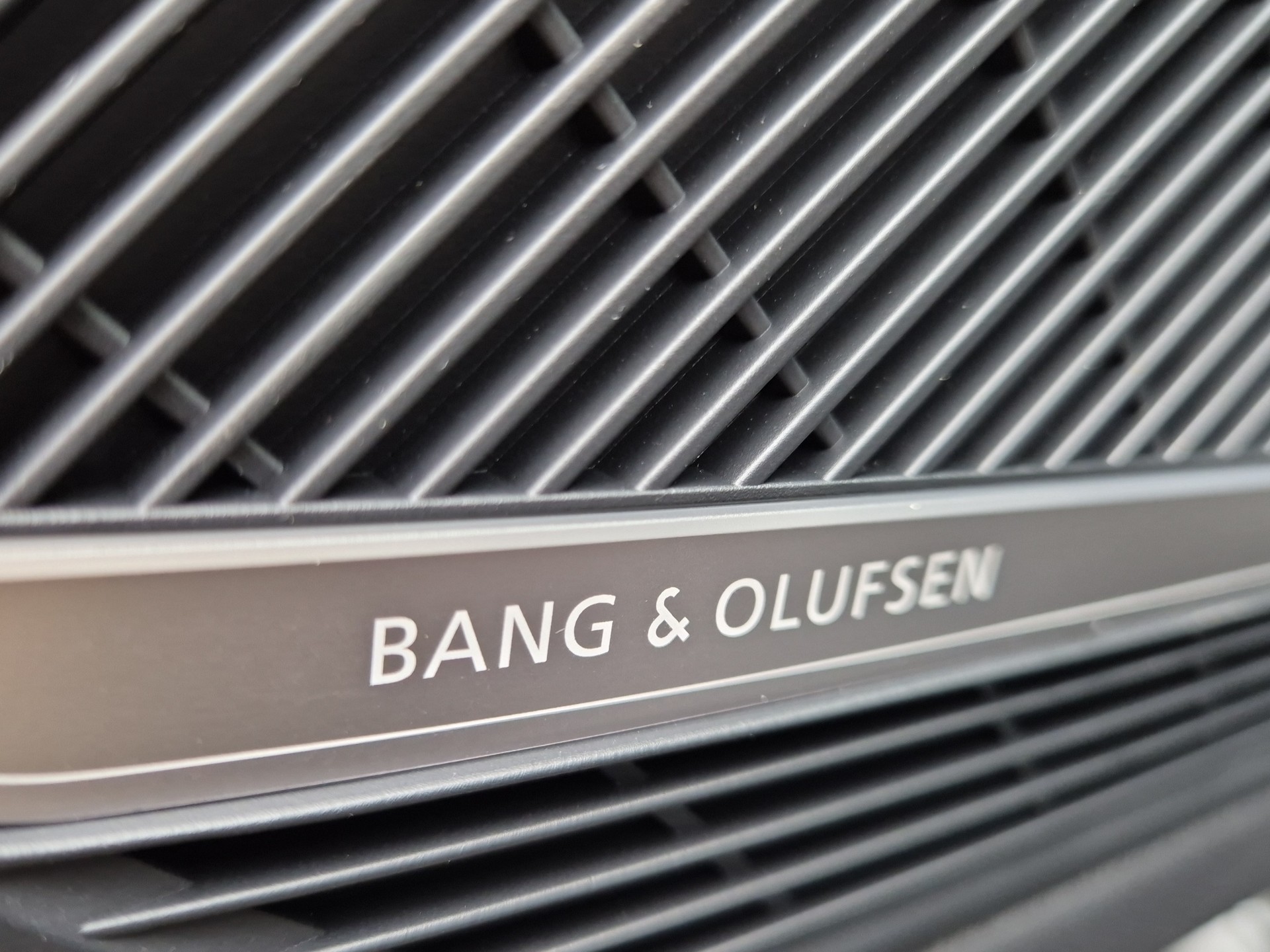 AUDI RS4 Avant 25 year edition quattro tiptronic-image-15