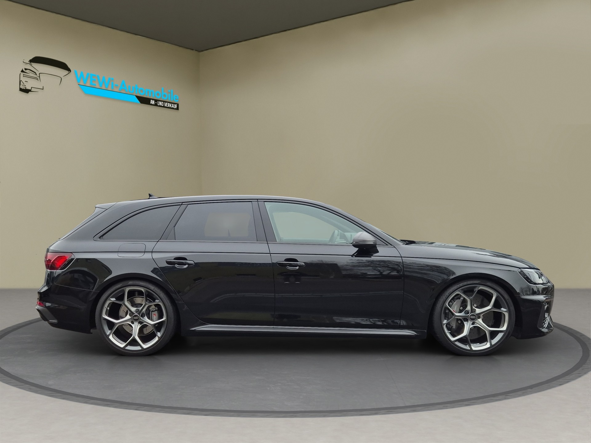 AUDI RS4 Avant 25 year edition quattro tiptronic-image-7