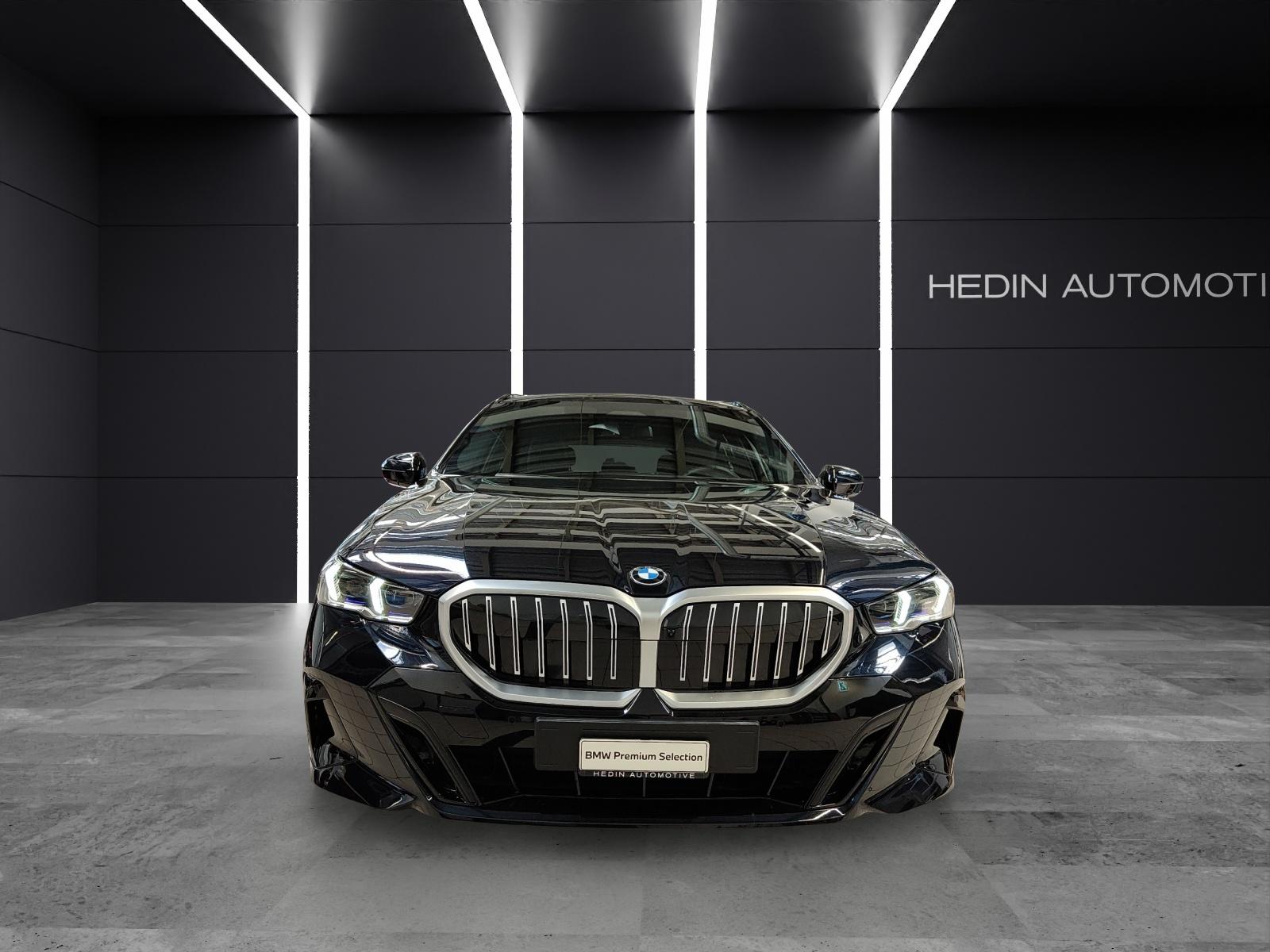 BMW 520d xDrive Touring-showroom-element-2