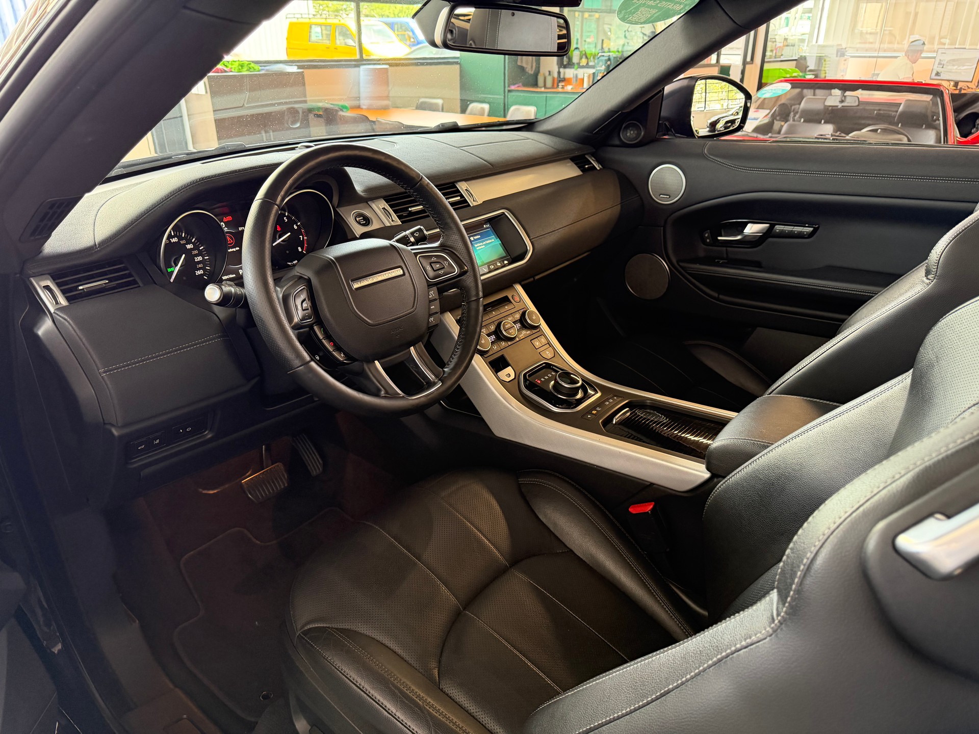 LAND ROVER Range Rover Evoque Convert. 2.0Si4 HSE Dynamic AT9-image-14