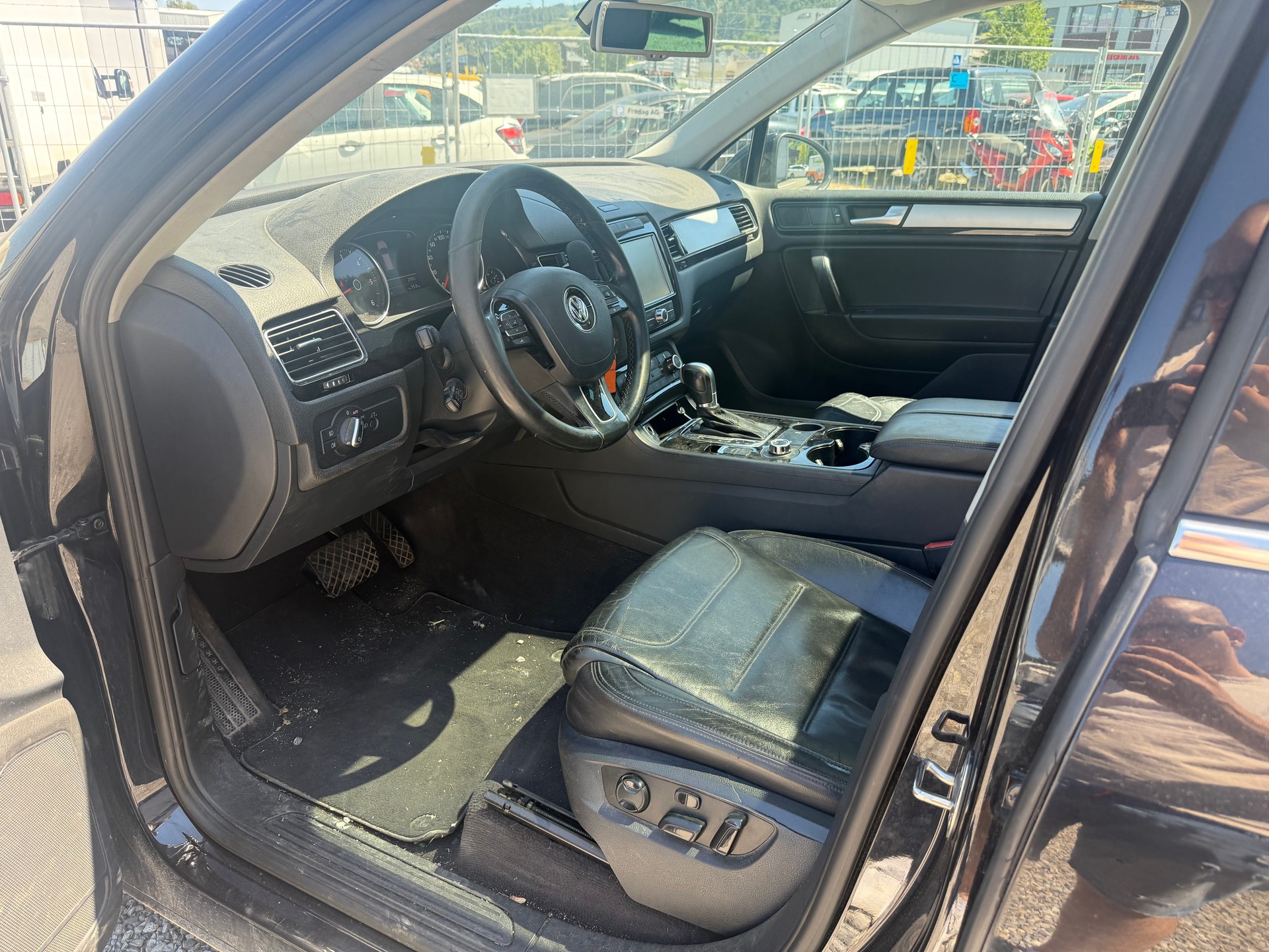 VW Touareg 3.0 TDI BlueMotion Technology Tiptronic-image-4