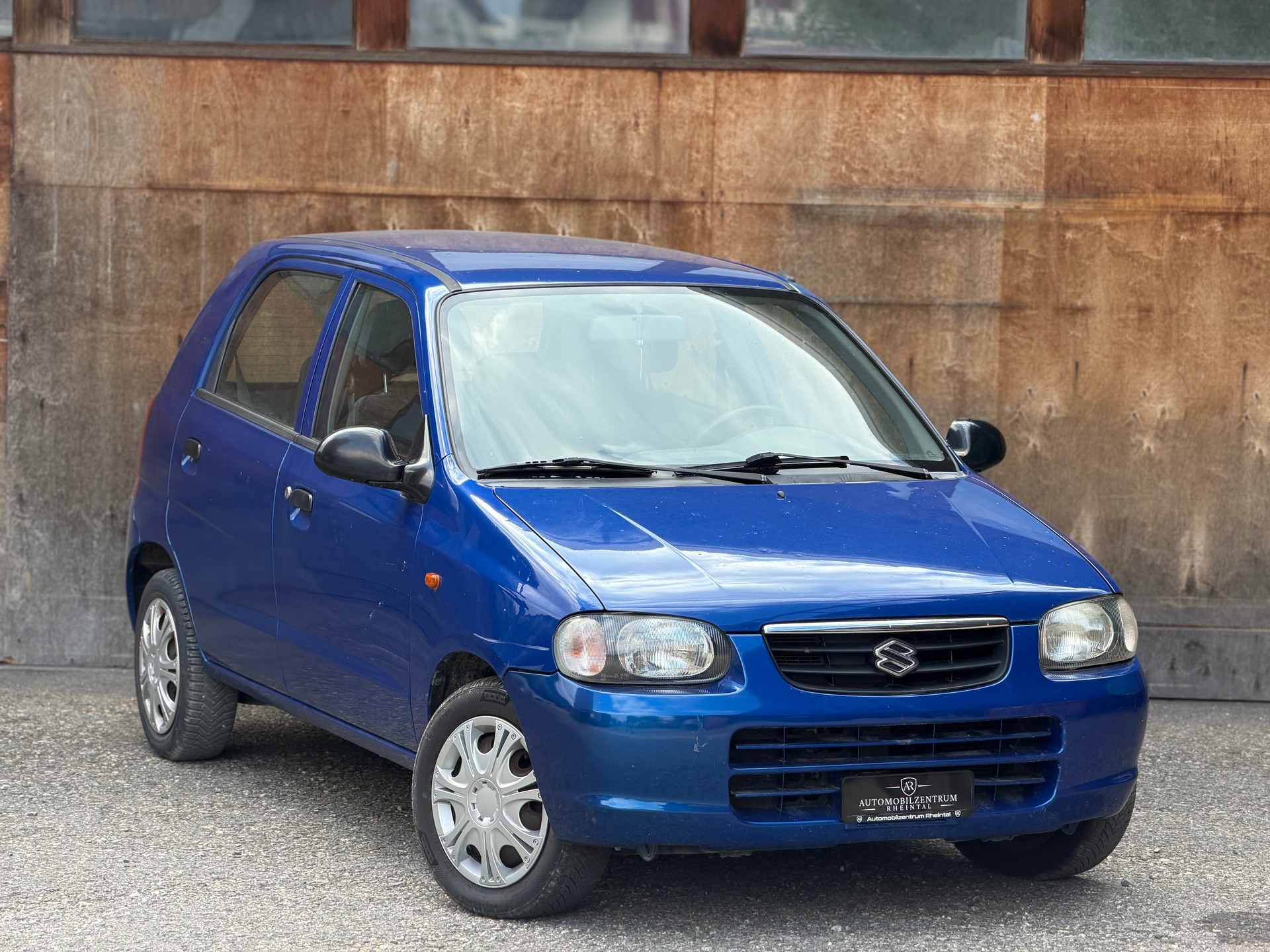 SUZUKI ALTO-showroom-element-2