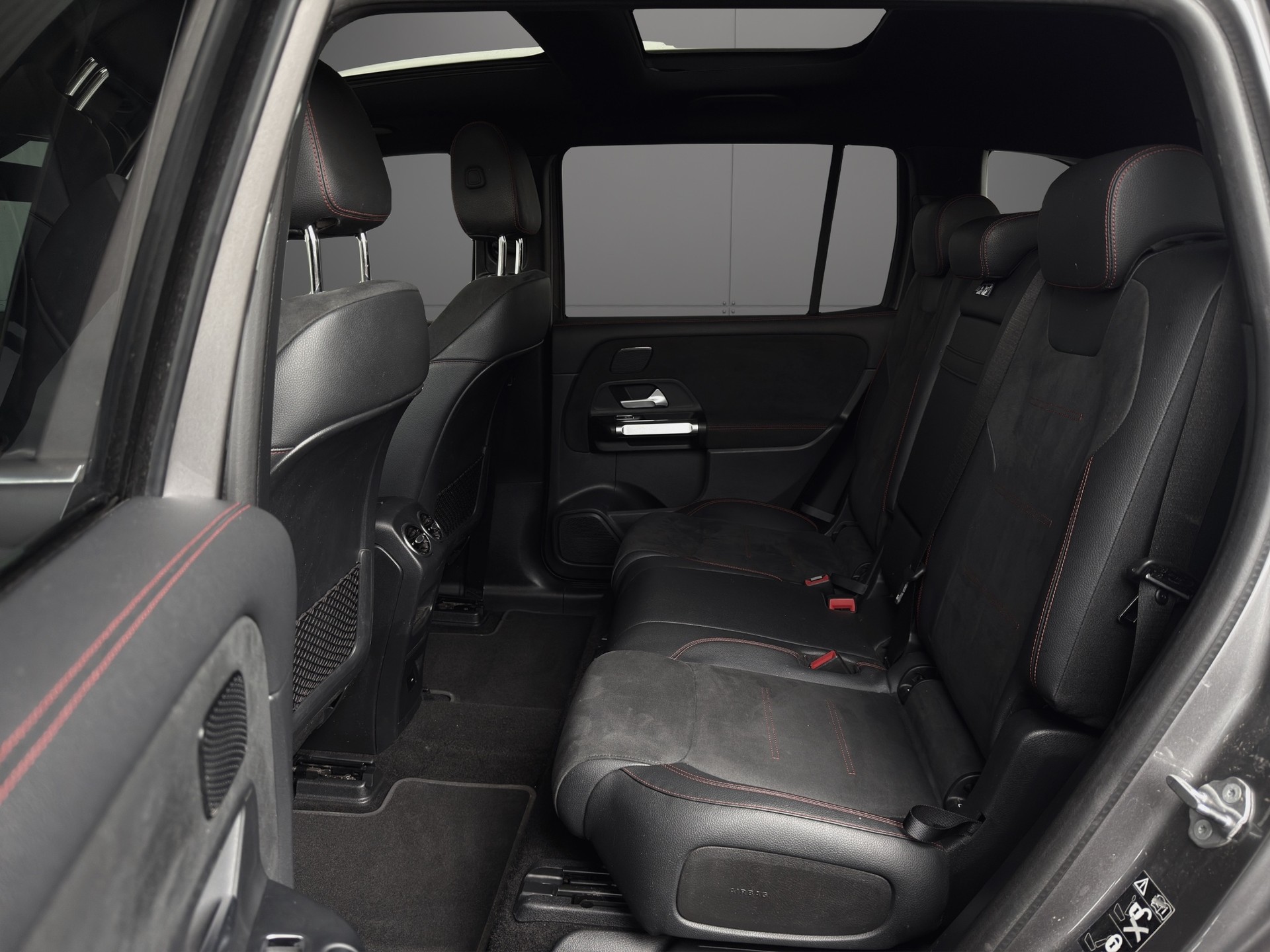 MERCEDES-BENZ EQB 350 AMG Line 4Matic-image-8