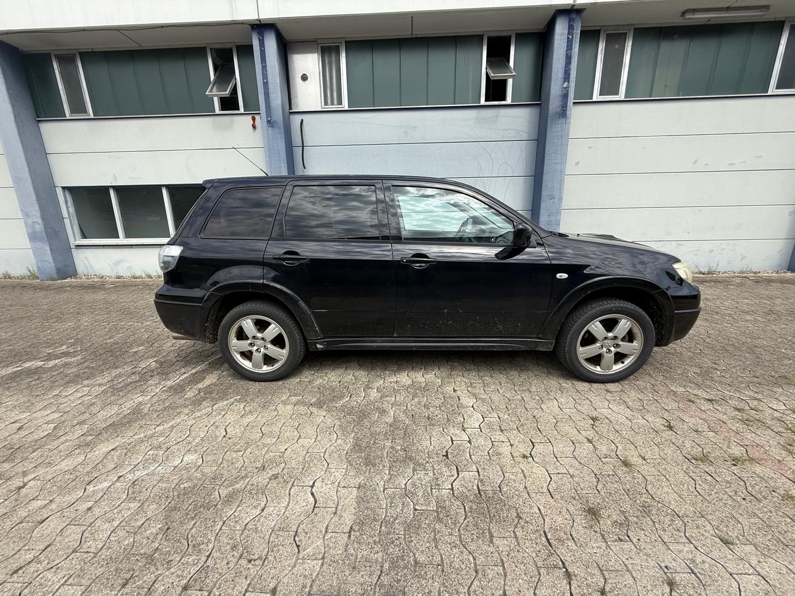 MITSUBISHI Outlander 2.0 16V Turbo-image-3