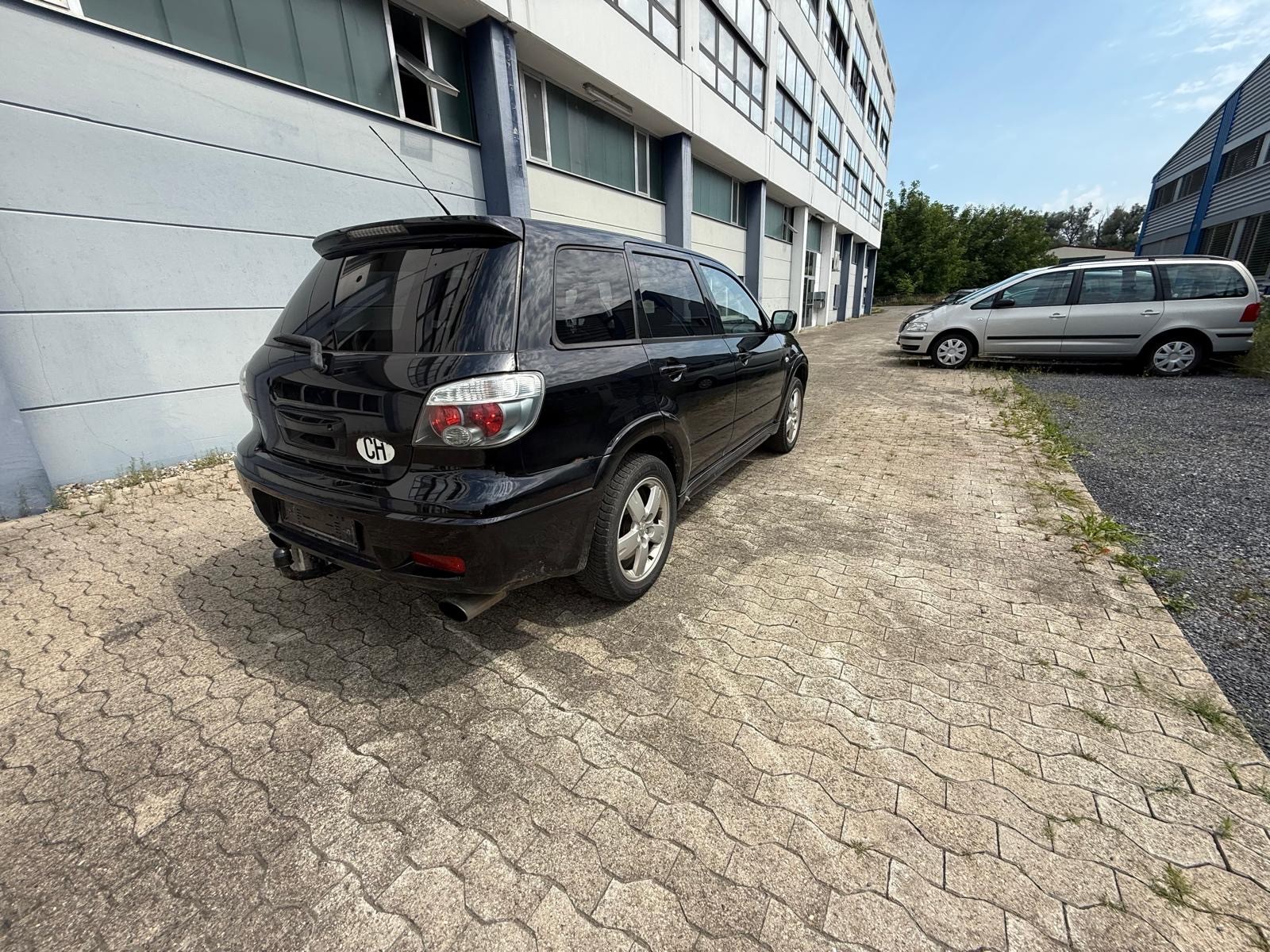 MITSUBISHI Outlander 2.0 16V Turbo-image-2