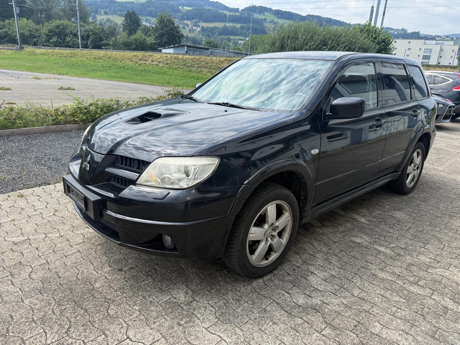 MITSUBISHI Outlander 2.0 16V Turbo-image-1
