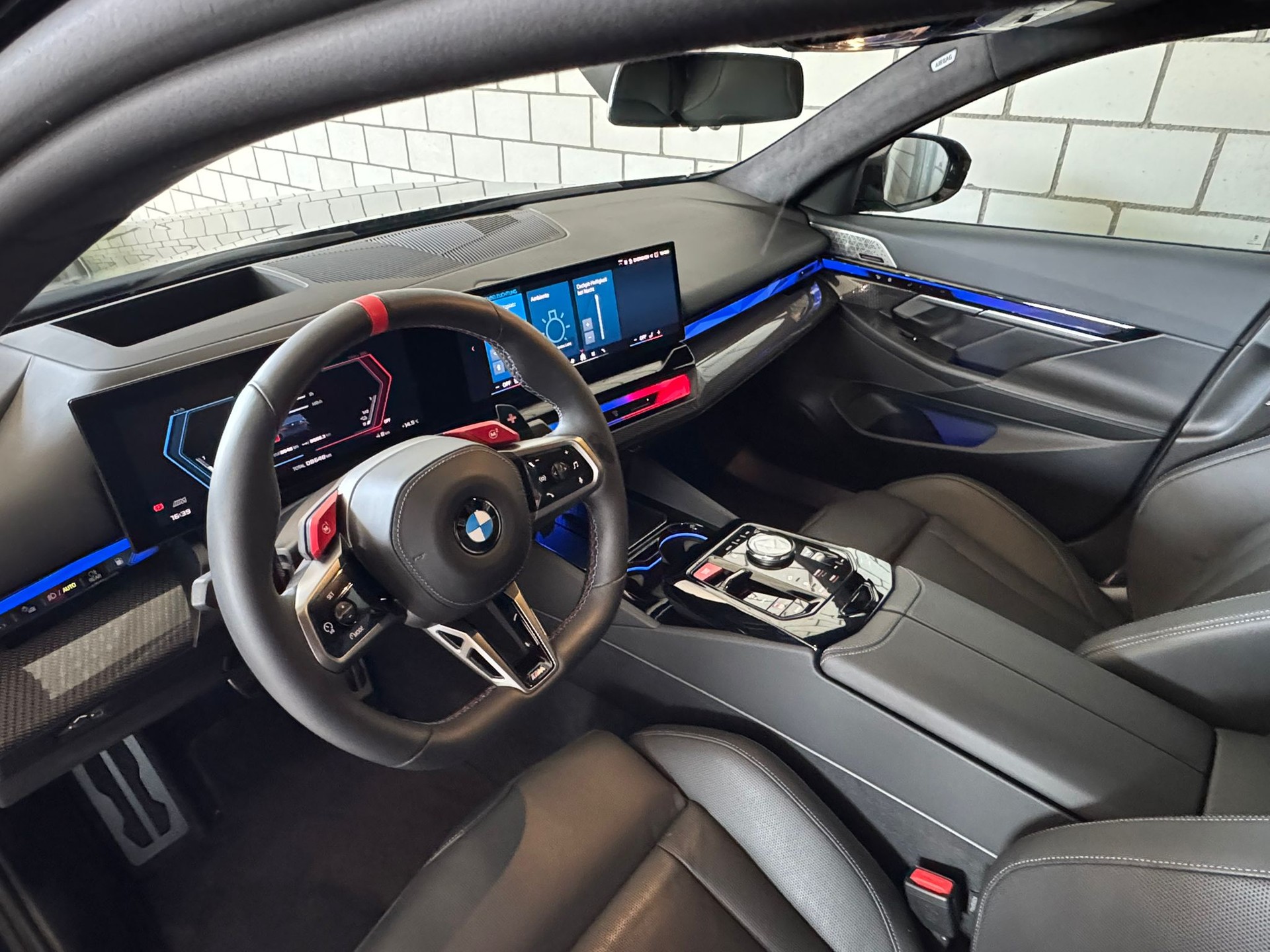 BMW M5 xDrive Full Carbon + MANHART 910 PS / 1.200 NM-showroom-element-3