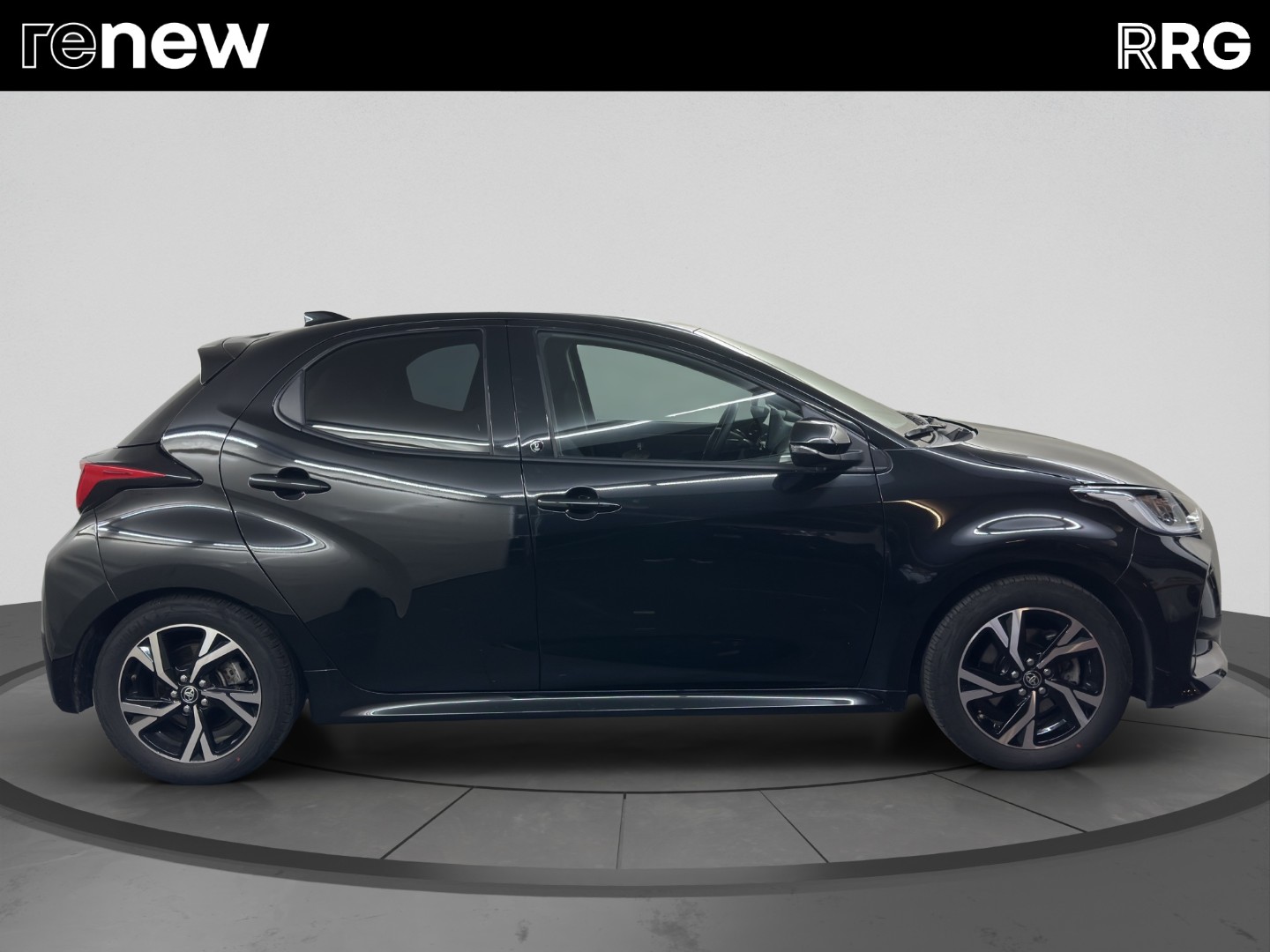 TOYOTA Yaris Cross 1.5 Trend e-CVT-showroom-element-1