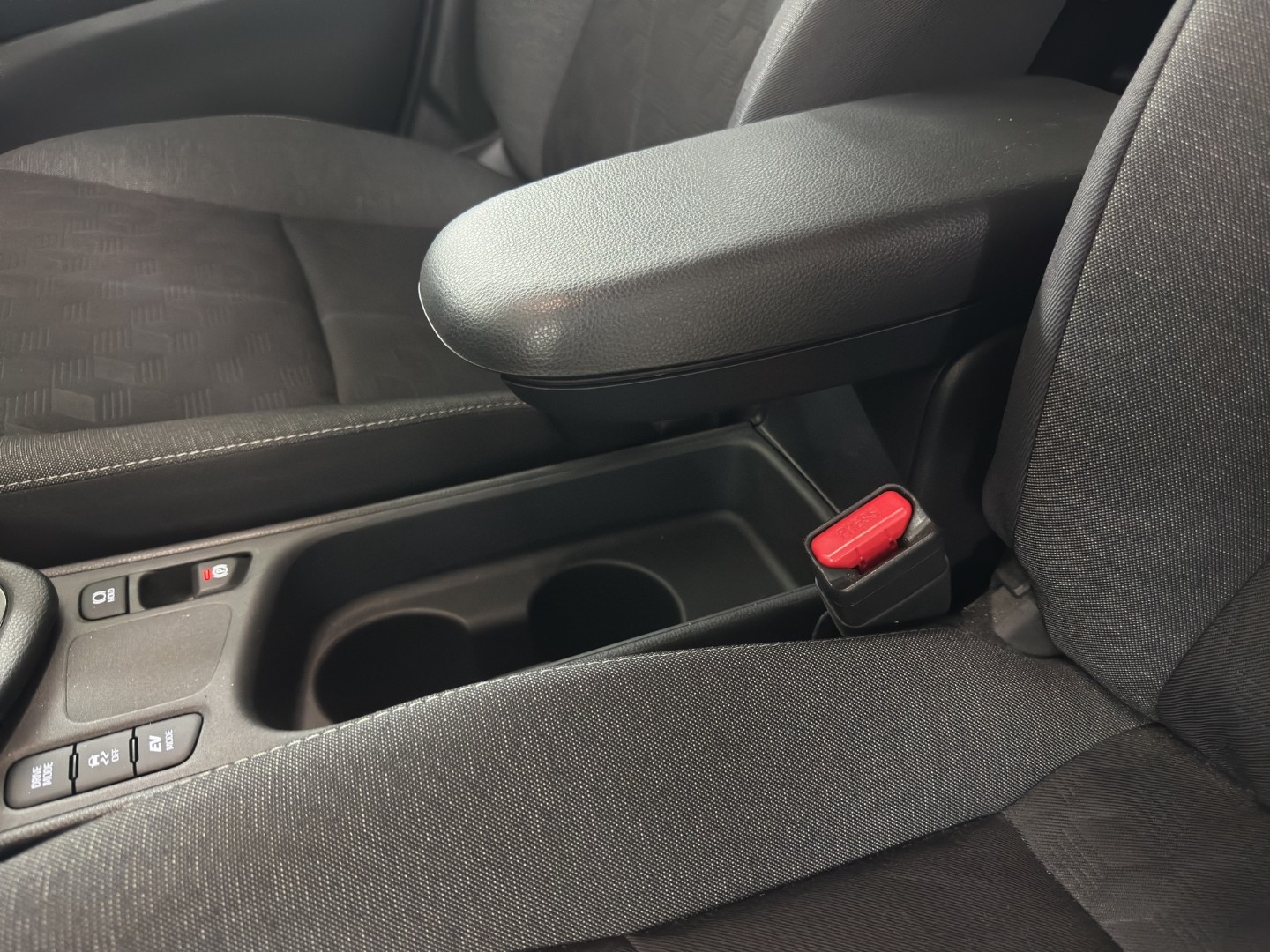 TOYOTA Yaris Cross 1.5 Trend e-CVT-image-16