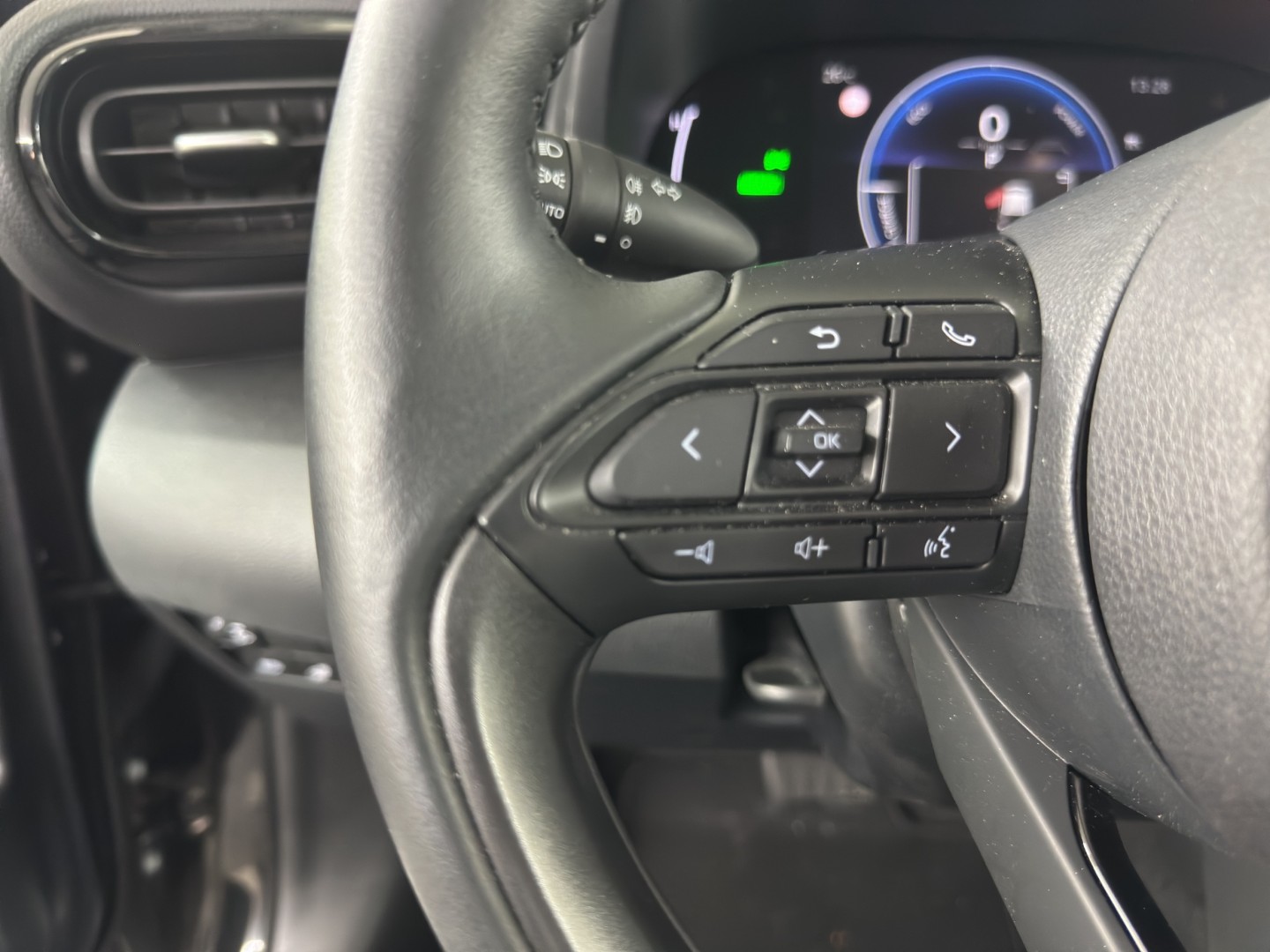 TOYOTA Yaris Cross 1.5 Trend e-CVT-image-18