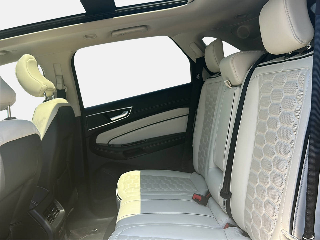 FORD Edge 2.0 TDCi 210 Vignale FPS-image-12