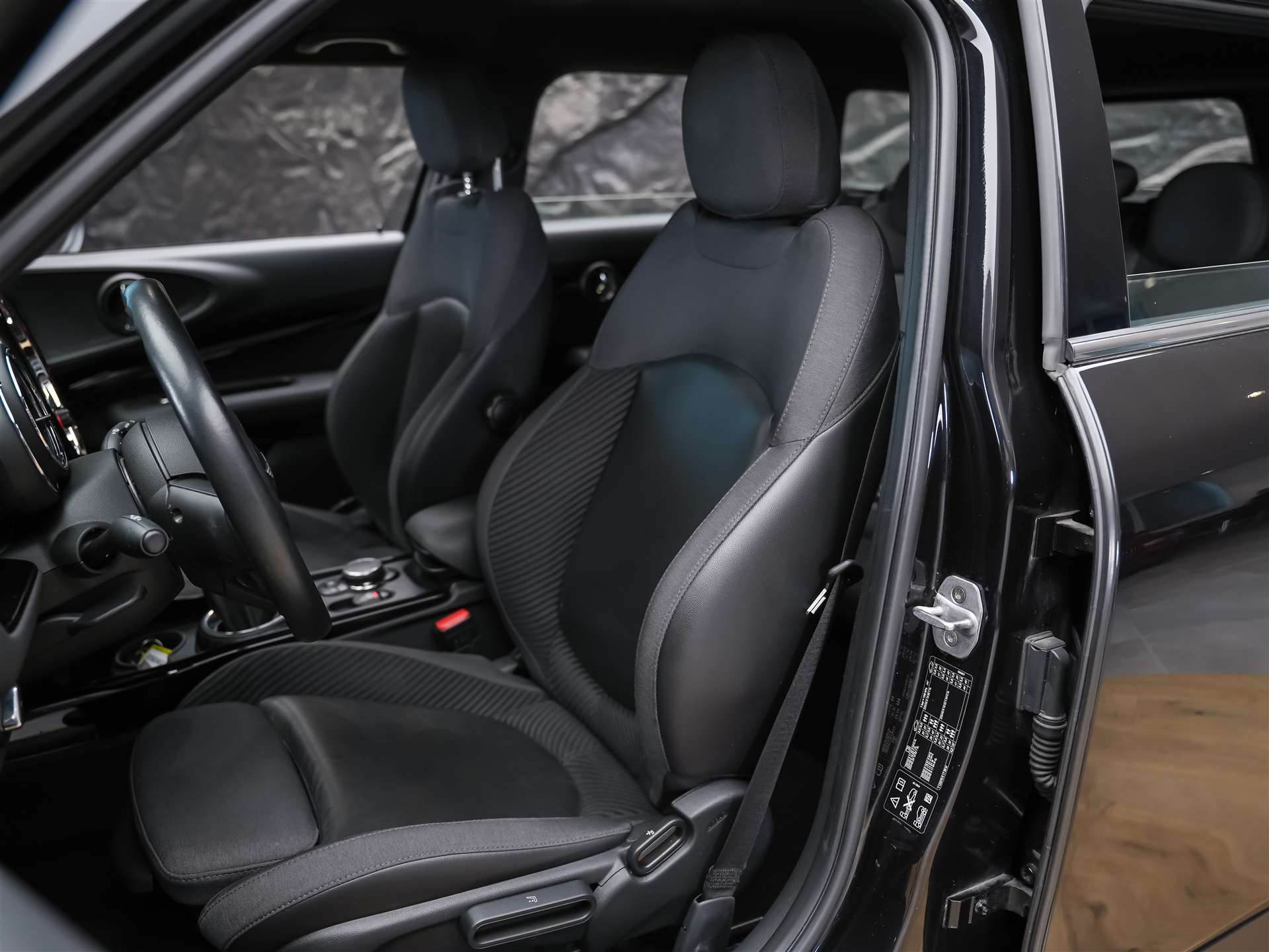 MINI Clubman Cooper S ALL4 Steptronic *Rückfahrkamera*Keyless Go*Standlüftung*-image-8