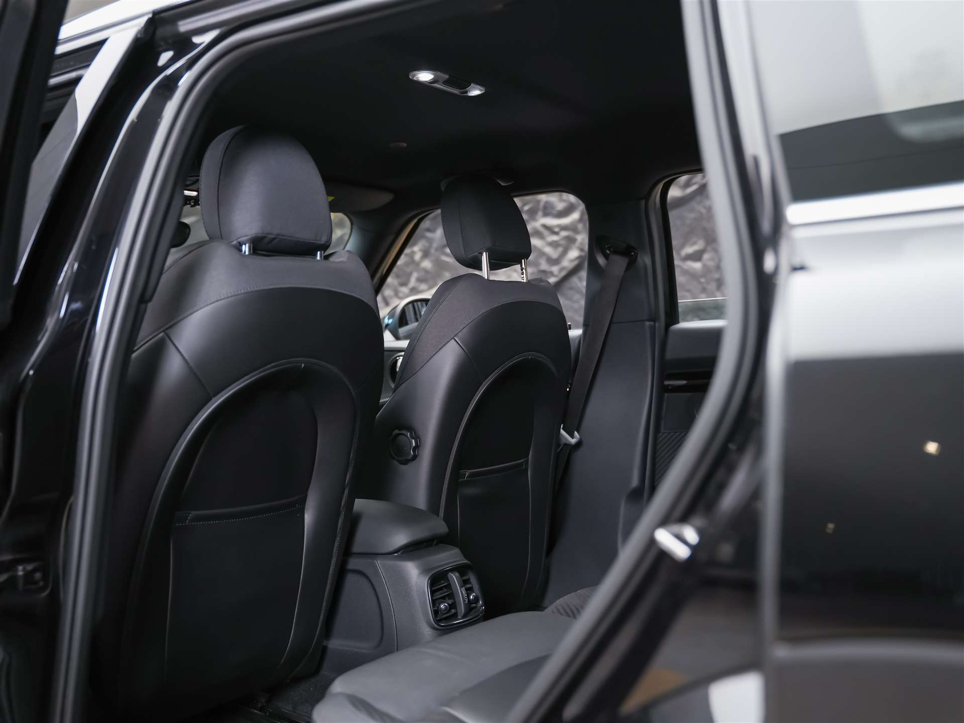 MINI Clubman Cooper S ALL4 Steptronic *Rückfahrkamera*Keyless Go*Standlüftung*-image-10