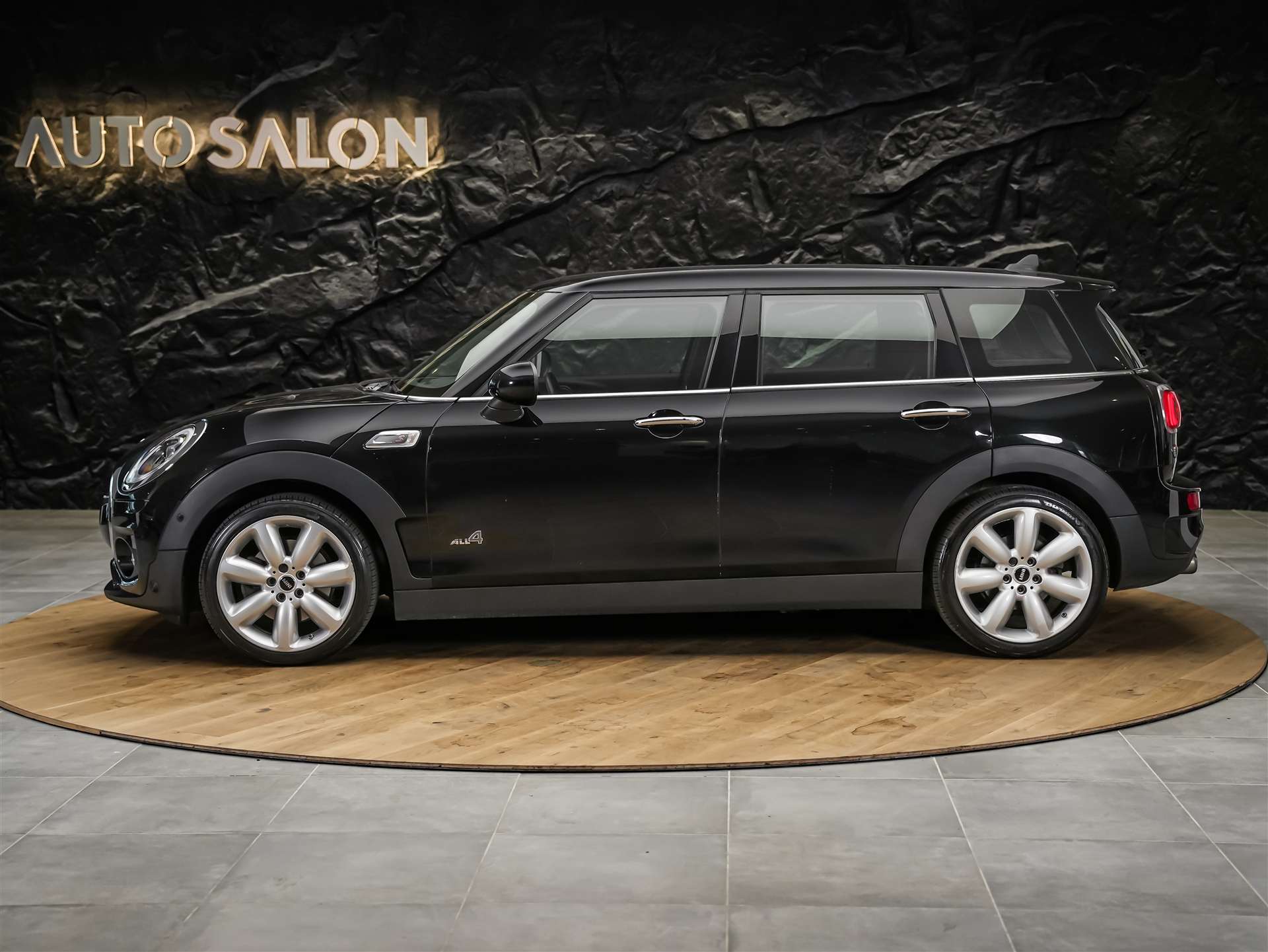 MINI Clubman Cooper S ALL4 Steptronic *Rückfahrkamera*Keyless Go*Standlüftung*-showroom-element-1