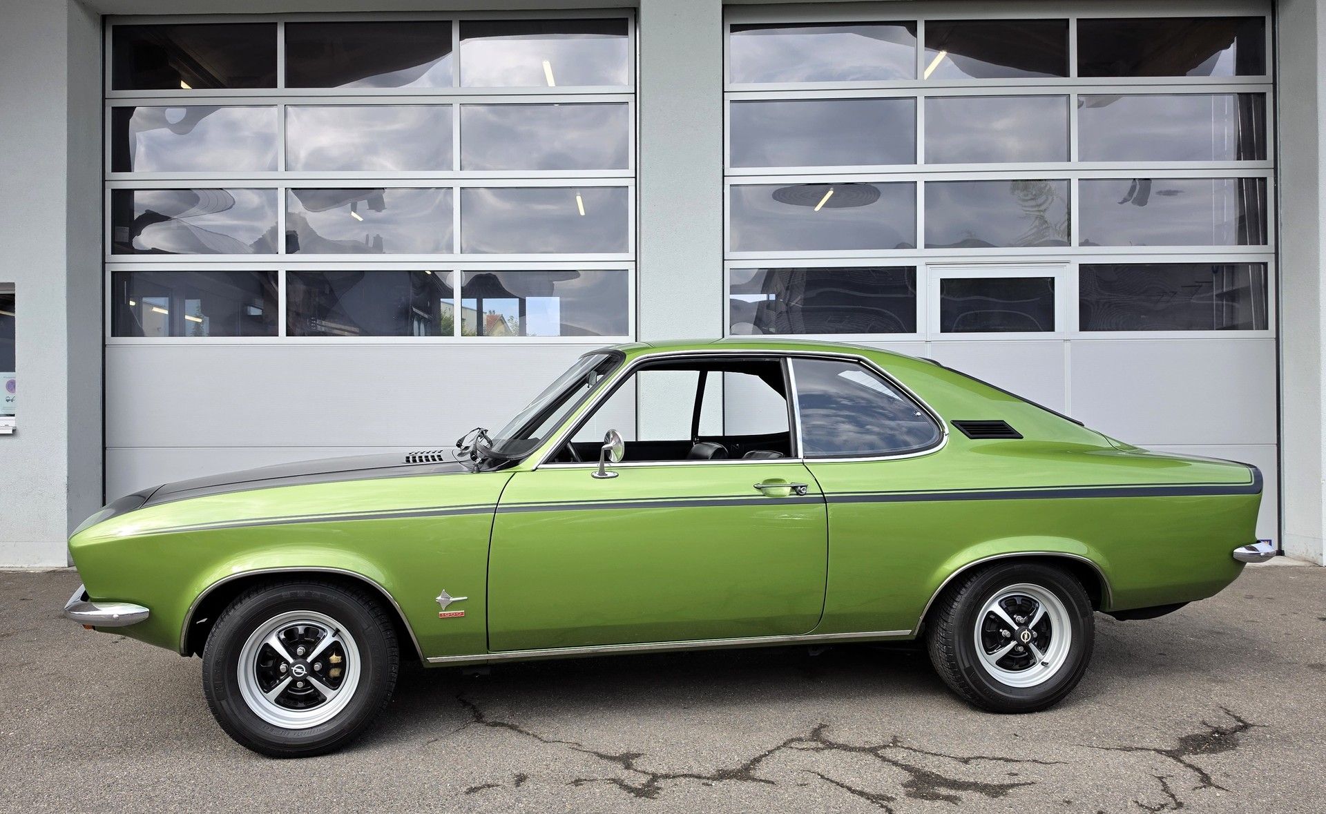 OPEL Manta A 1900 SR Veteraneneintrag-showroom-element-3