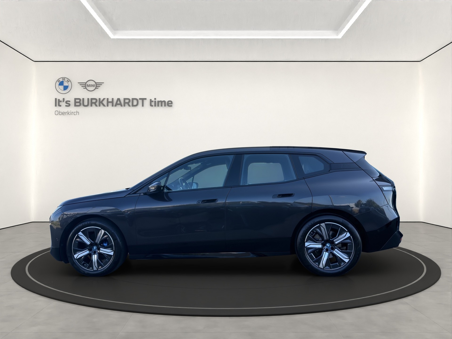 BMW iX xDrive40-showroom-element-1