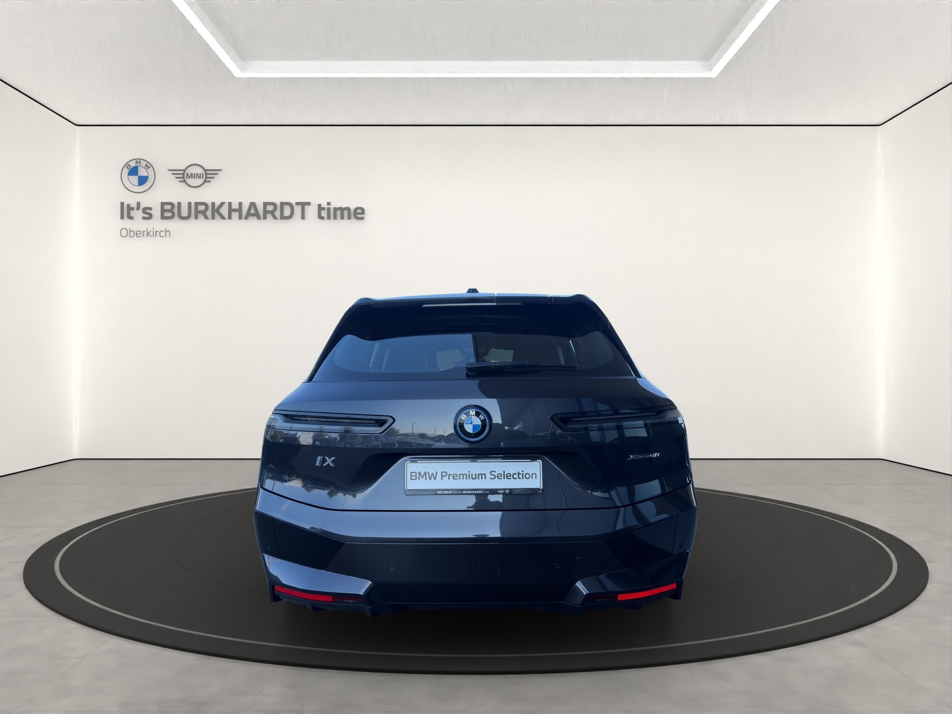 BMW iX xDrive40-showroom-element-3