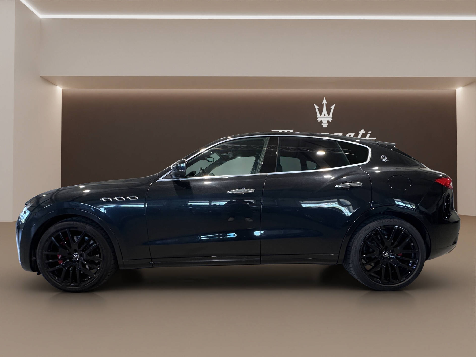 MASERATI Levante 3.0 V6 S GranLusso-image-7