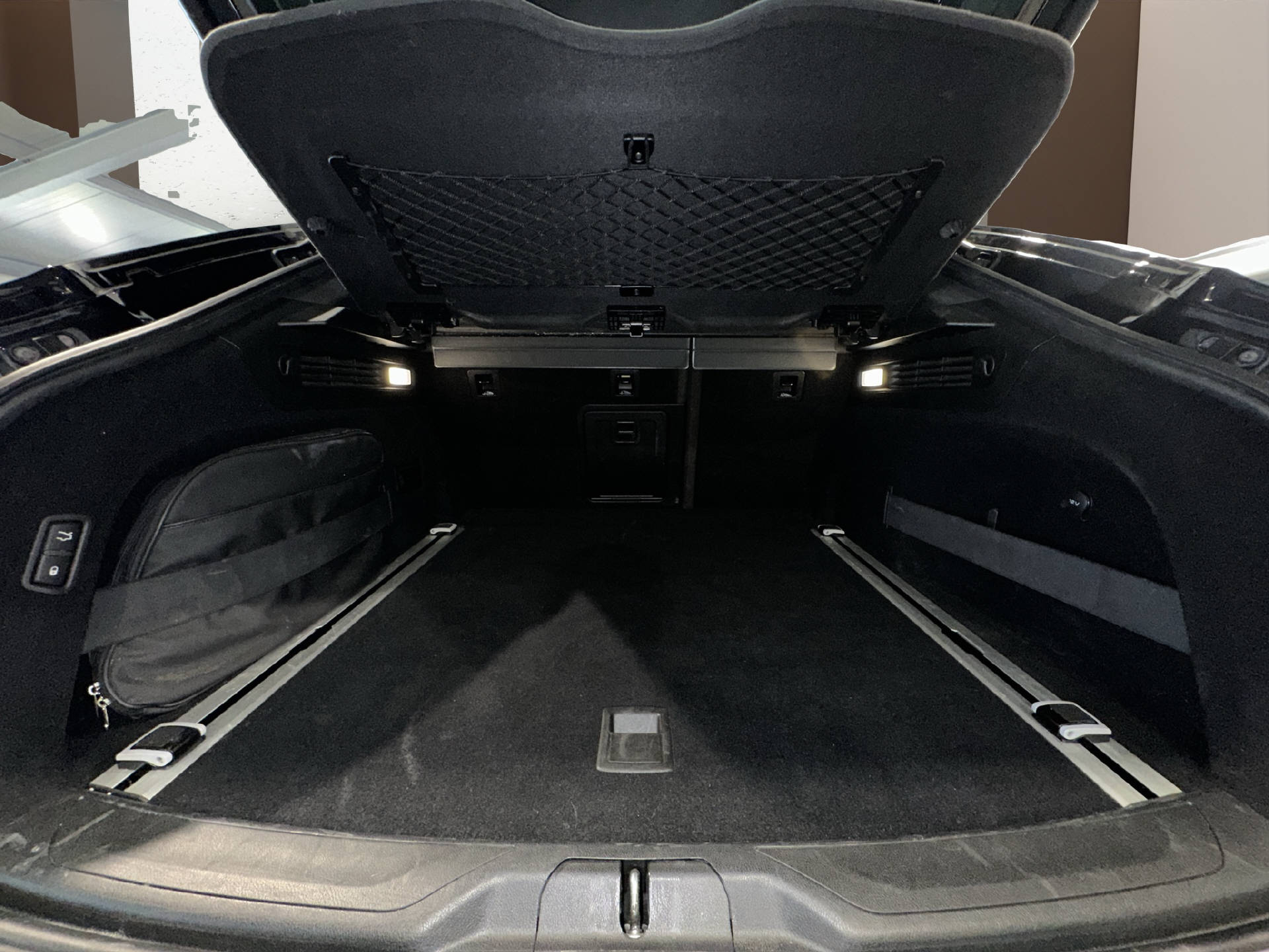 MASERATI Levante 3.0 V6 S GranLusso-image-17
