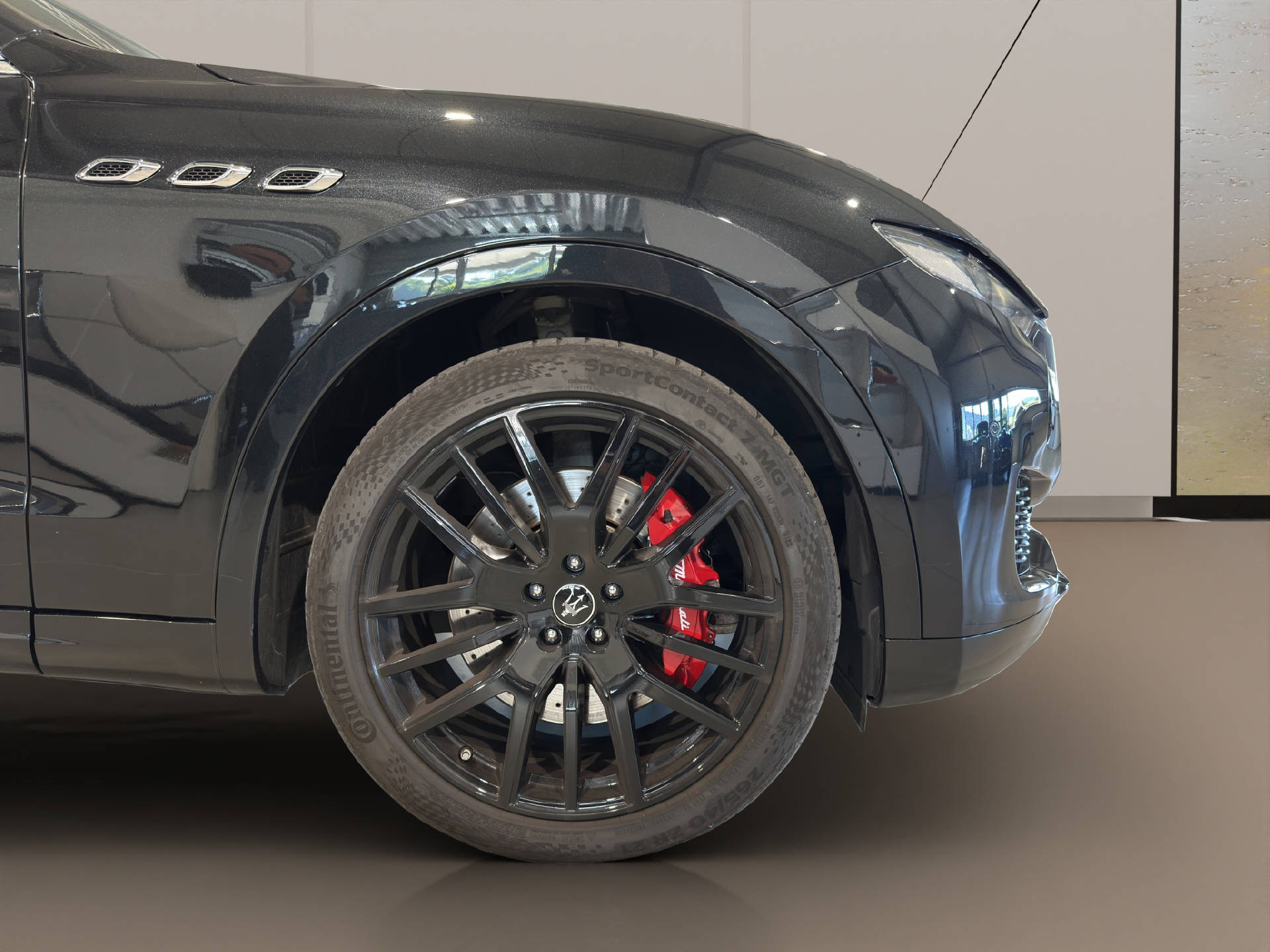 MASERATI Levante 3.0 V6 S GranLusso-image-19
