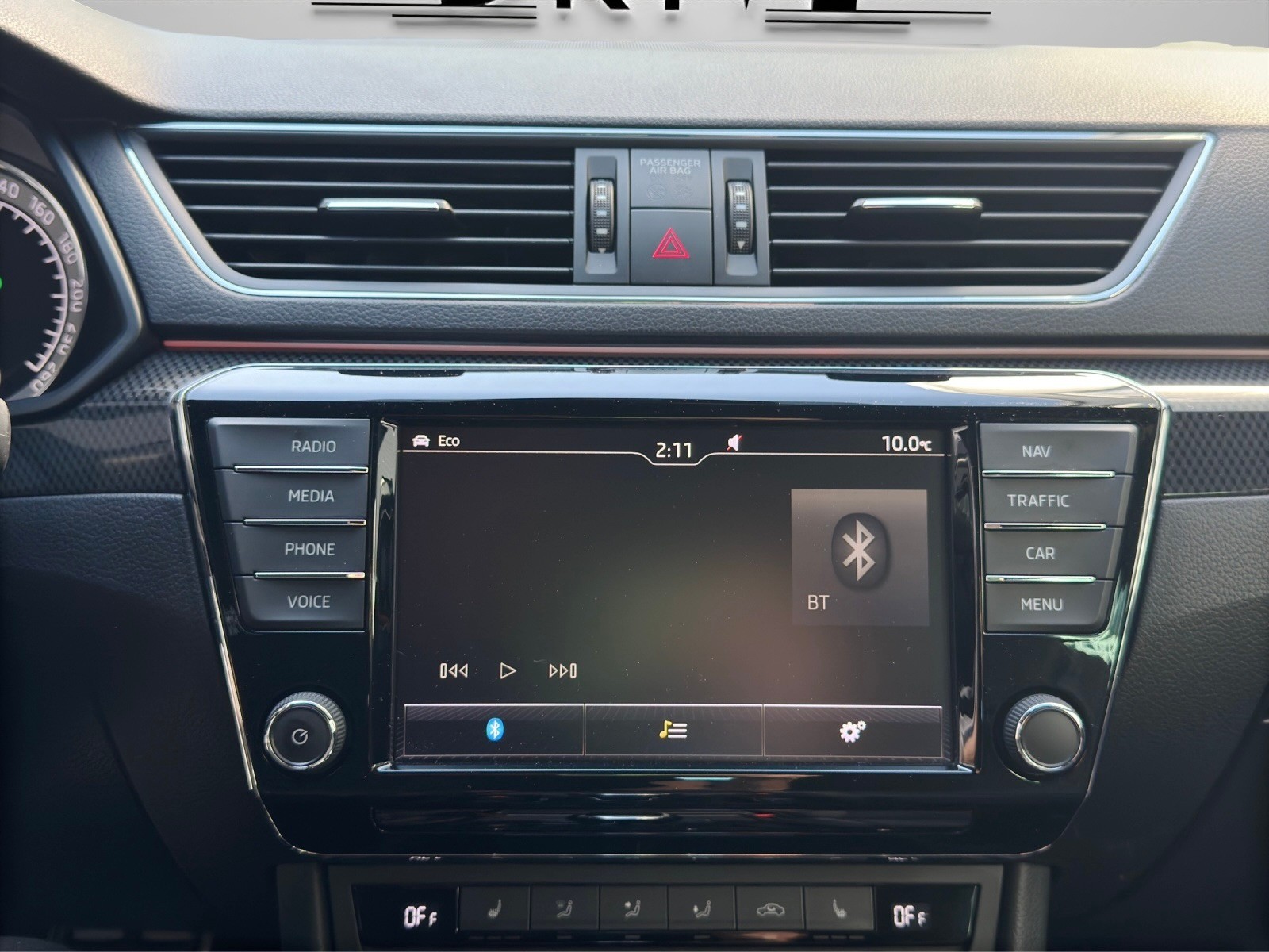 SKODA Superb Combi 2.0 TSI Sport Line DSG 4x4-image-15