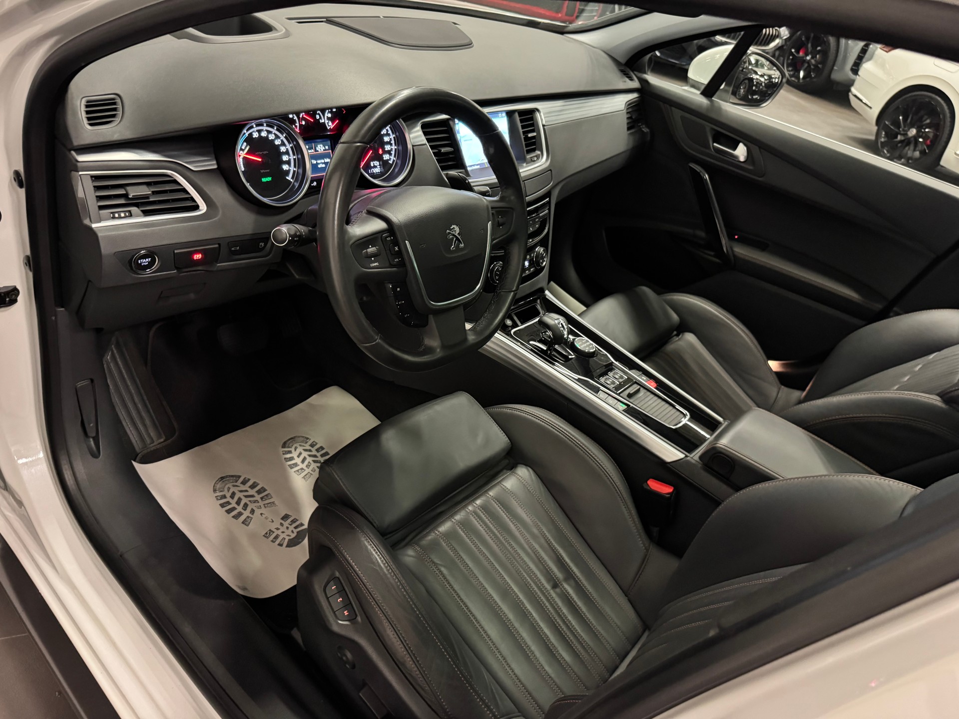 PEUGEOT 508 RXH 2.0 HDI Hybrid4 ETG6 ALL ROAD-image-16
