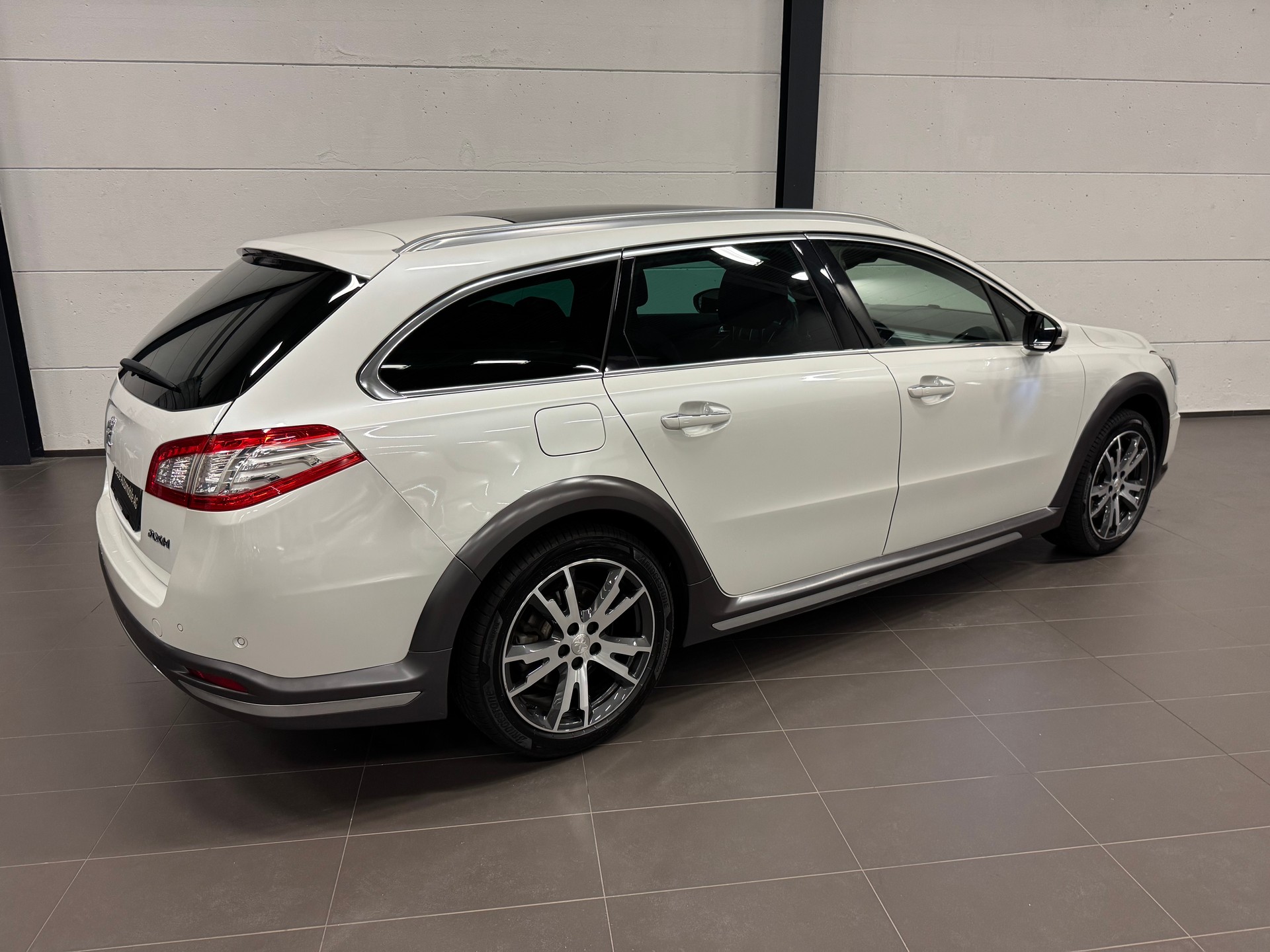 PEUGEOT 508 RXH 2.0 HDI Hybrid4 ETG6 ALL ROAD-image-10