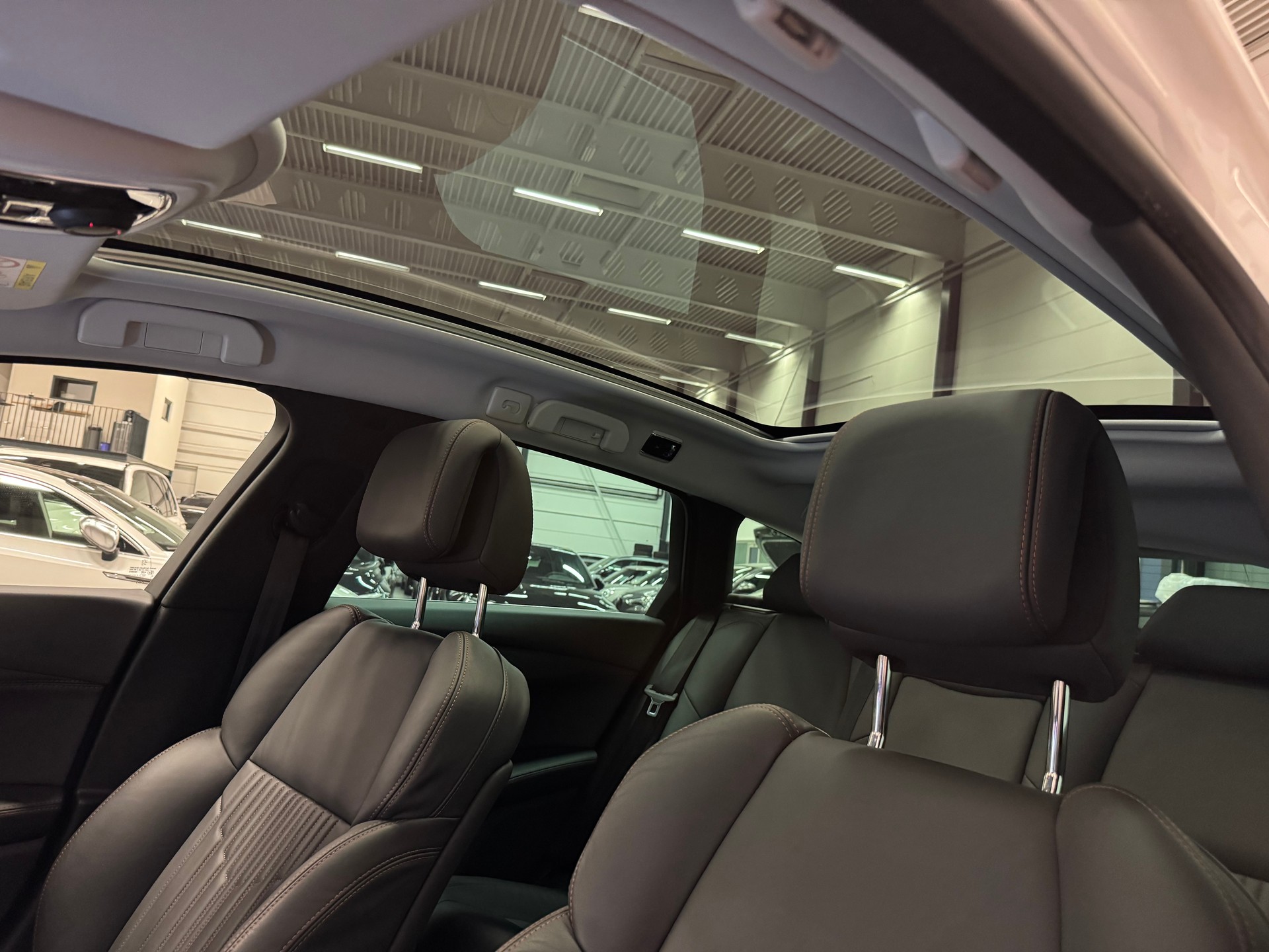 PEUGEOT 508 RXH 2.0 HDI Hybrid4 ETG6 ALL ROAD-image-18