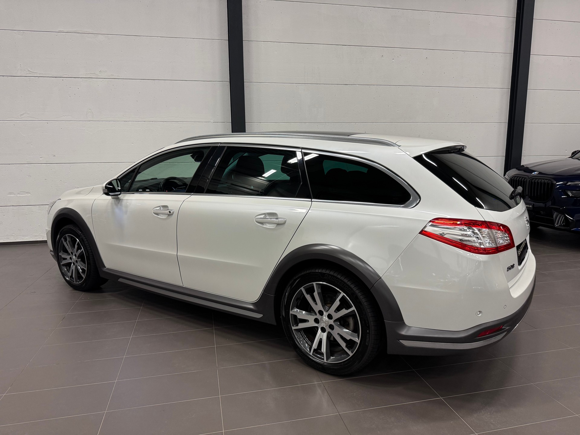 PEUGEOT 508 RXH 2.0 HDI Hybrid4 ETG6 ALL ROAD-image-11