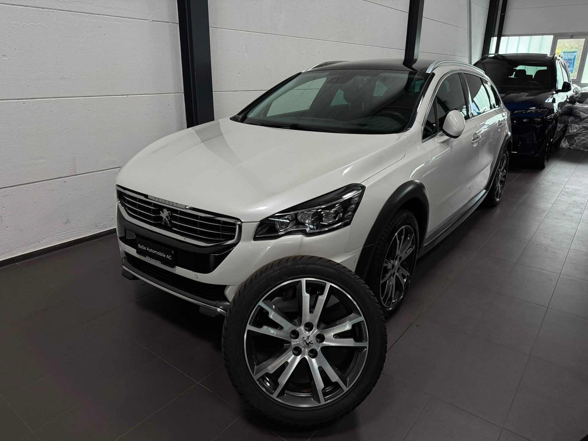PEUGEOT 508 RXH 2.0 HDI Hybrid4 ETG6 ALL ROAD-image-30