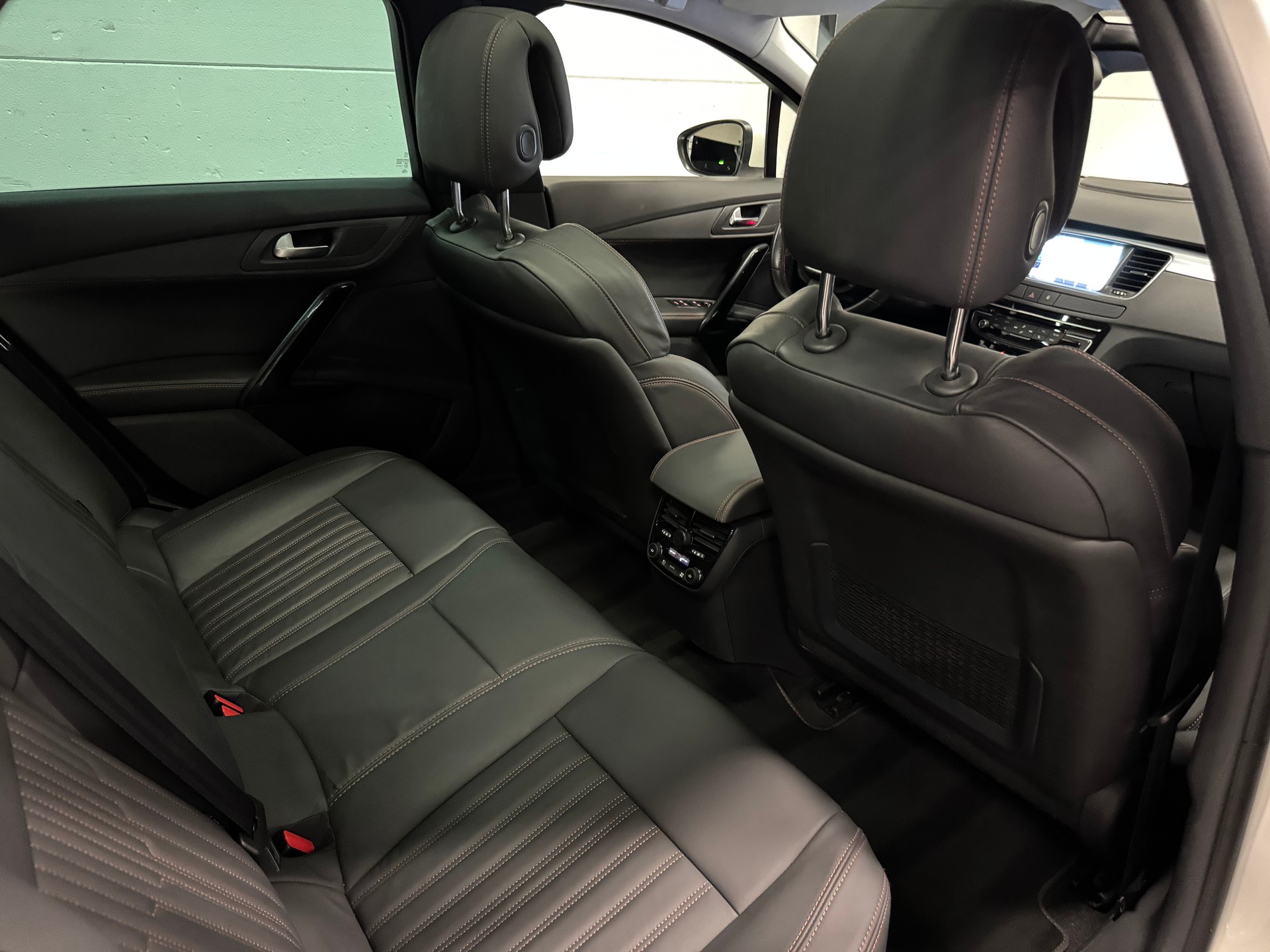 PEUGEOT 508 RXH 2.0 HDI Hybrid4 ETG6 ALL ROAD-image-21