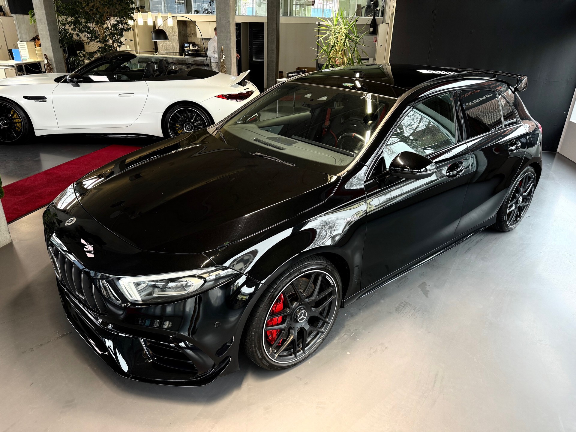 MERCEDES-BENZ A AMG 45 S 4Matic+ 8G-DCT-showroom-element-1