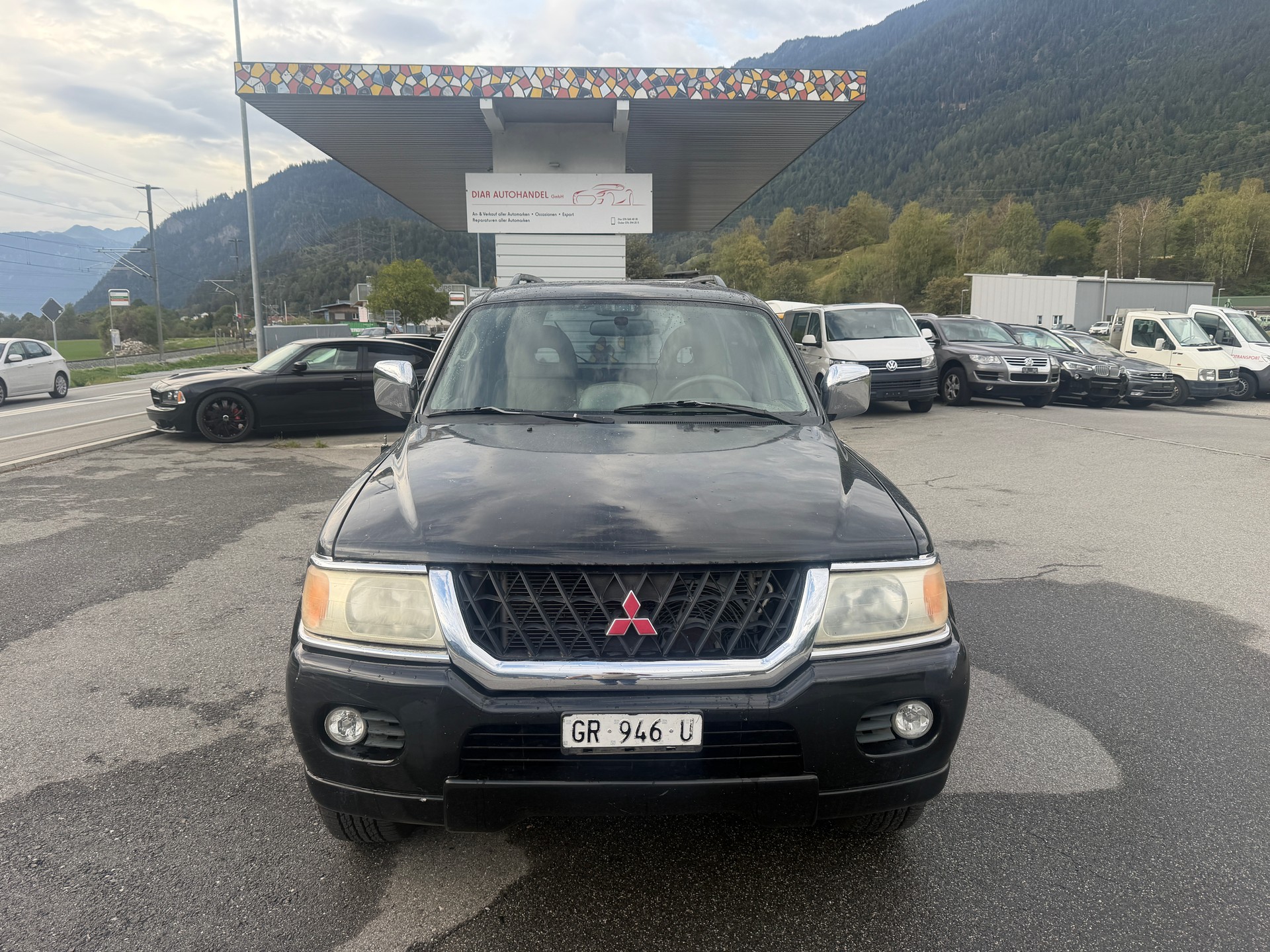 MITSUBISHI Sport V6