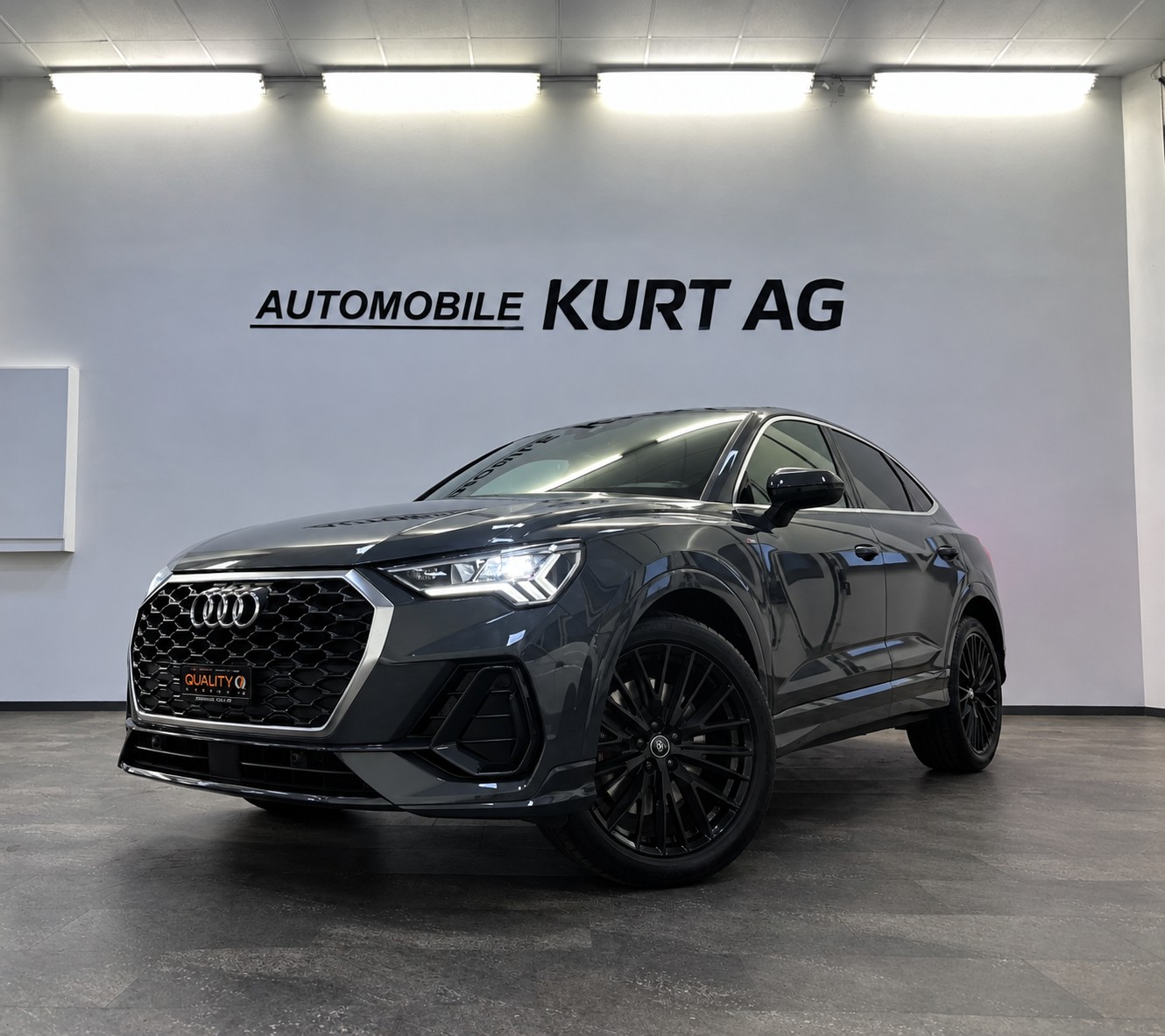 AUDI Q3 Sportback 35 TFSI S line S-tronic-showroom-element-1