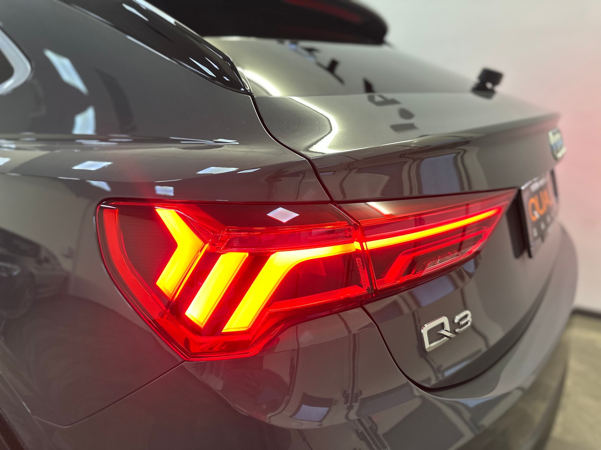 AUDI Q3 Sportback 35 TFSI S line S-tronic-image-5