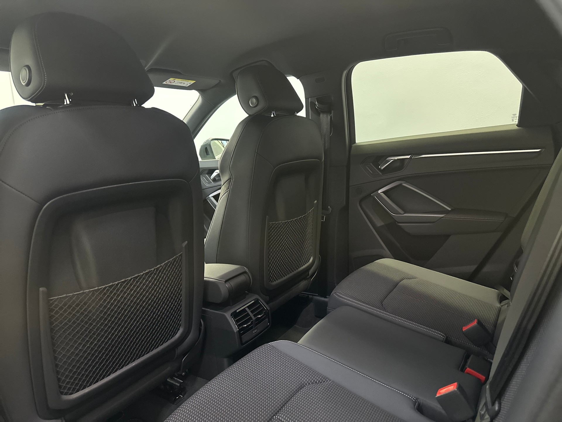 AUDI Q3 Sportback 35 TFSI S line S-tronic-image-11