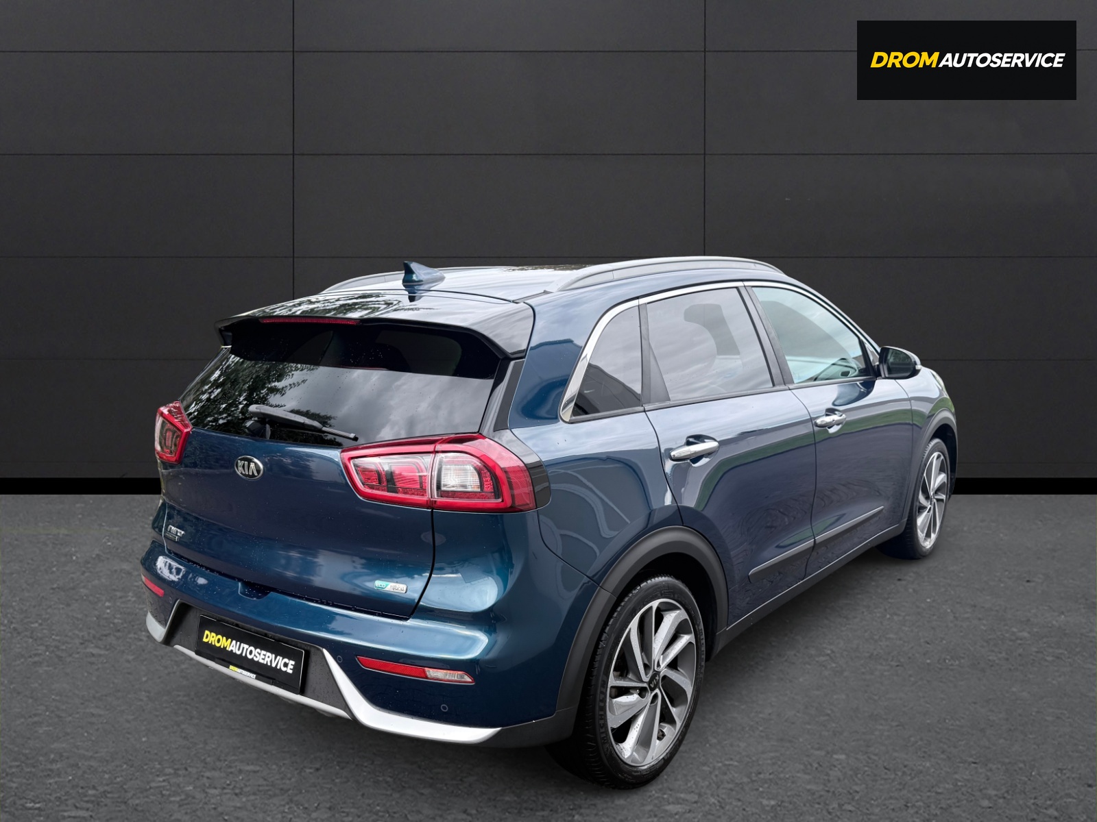 KIA Niro 1.6GDi Hybrid Style DCT-showroom-element-3