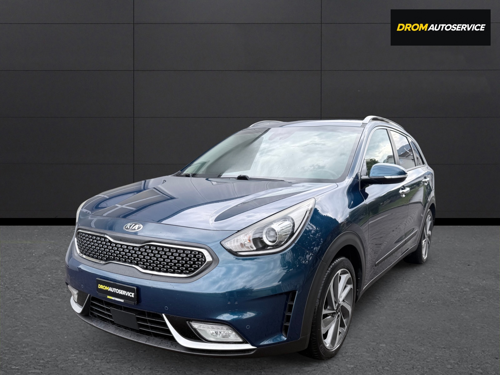 KIA Niro 1.6GDi Hybrid Style DCT-showroom-element-2