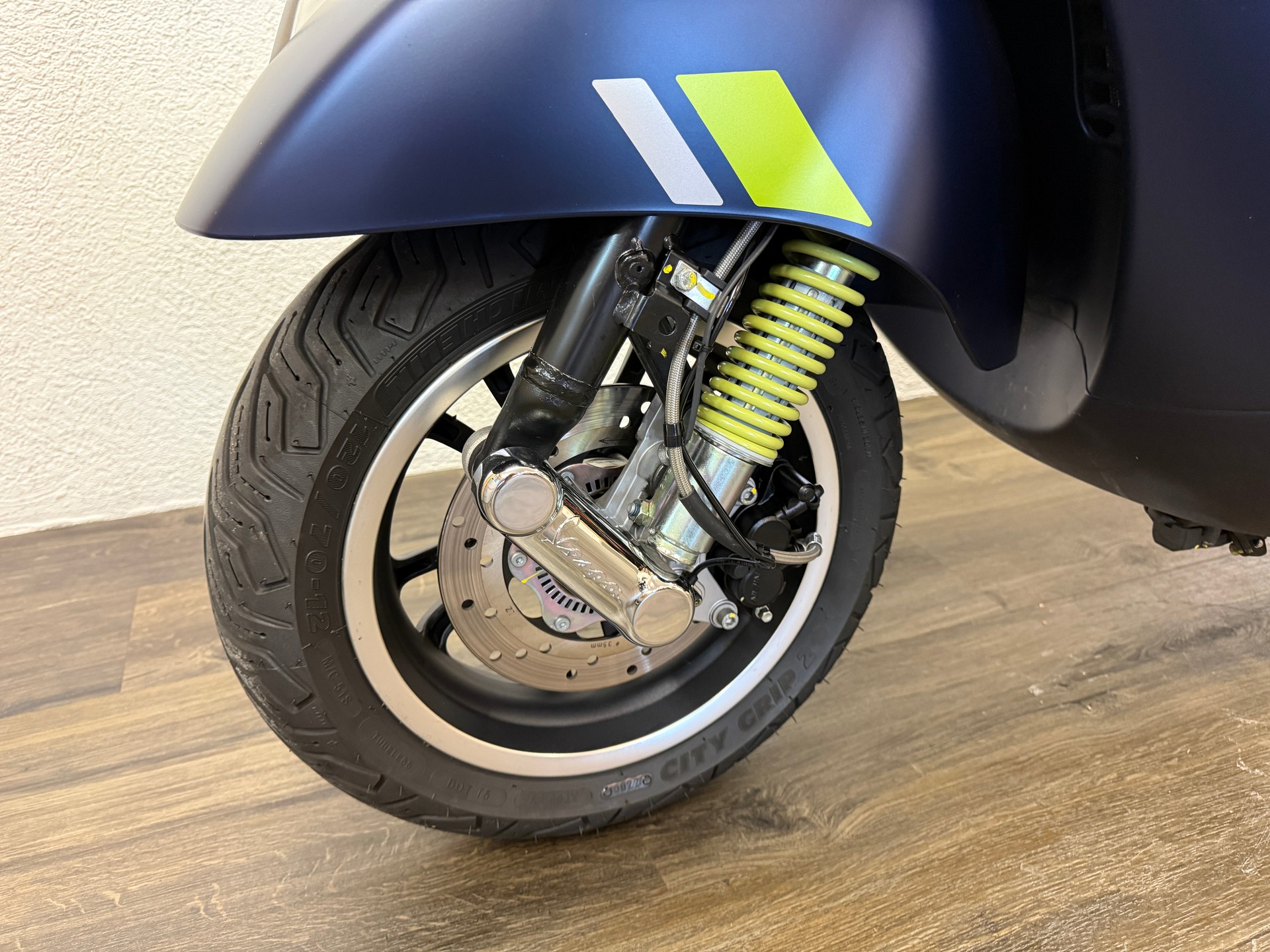 PIAGGIO Vespa GTS 300 Super Tech ABS-image-7